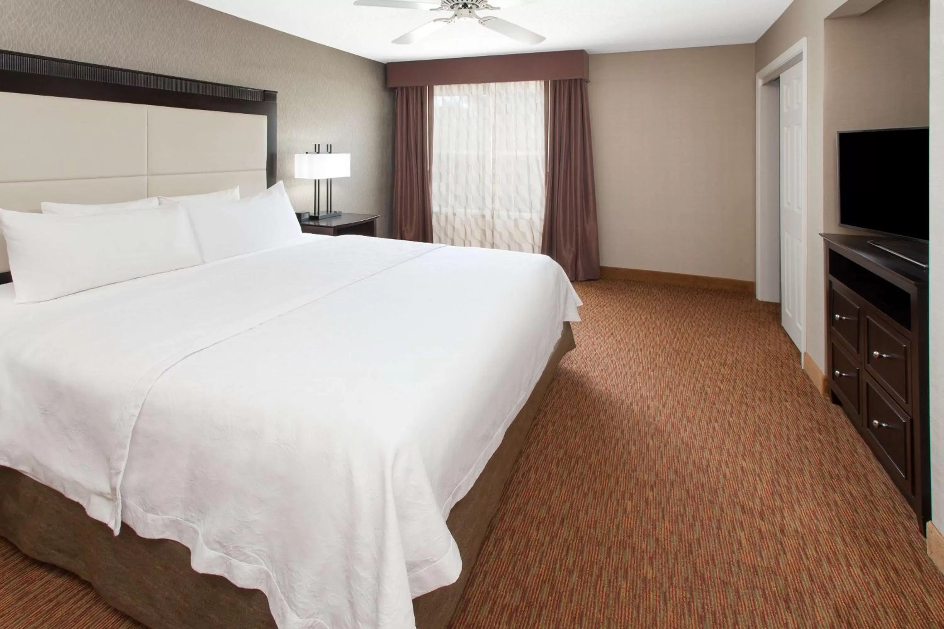 Bed in Homewood Suites Lafayette