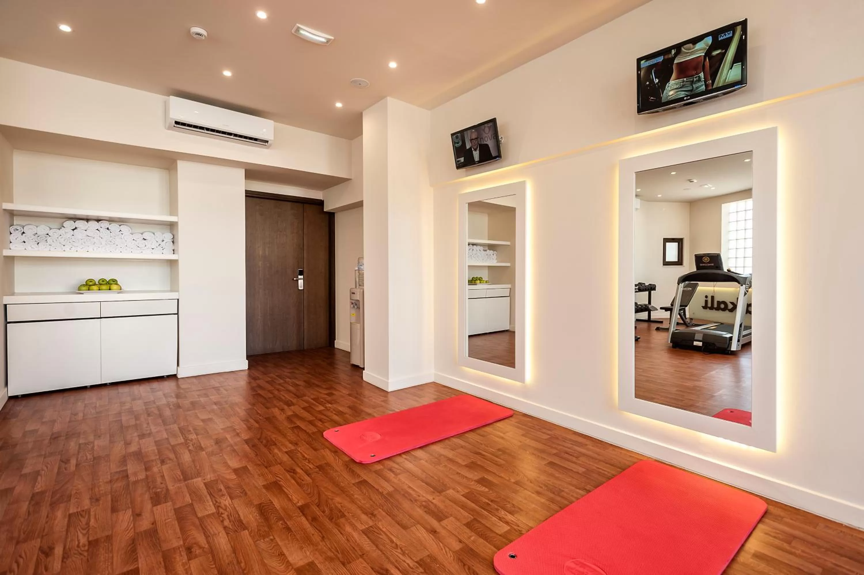 Fitness centre/facilities in Civitel Akali Hotel