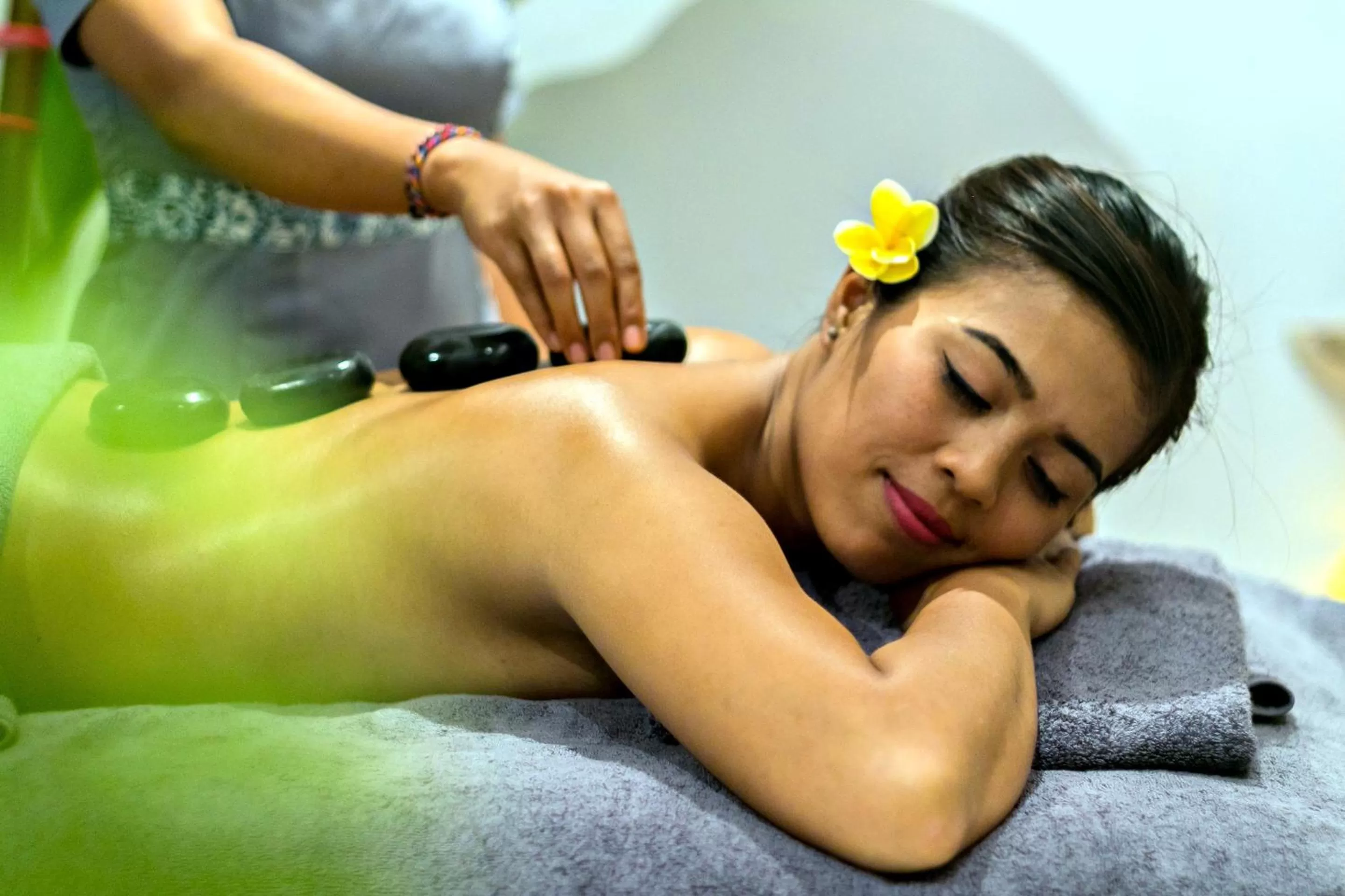 Massage in Canvas Escape Resort