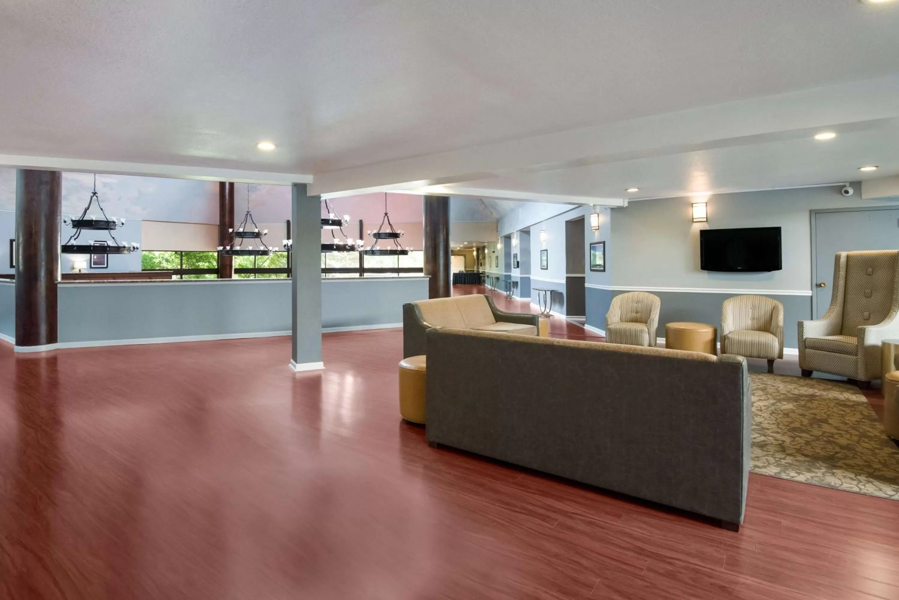 Banquet/Function facilities in SureStay Plus Hotel by Best Western Reno Airport