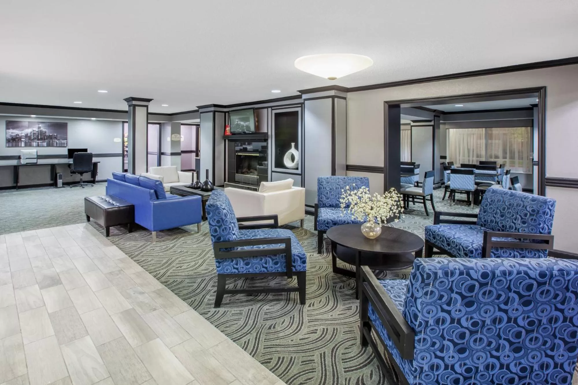 Seating area in Baymont by Wyndham Canton