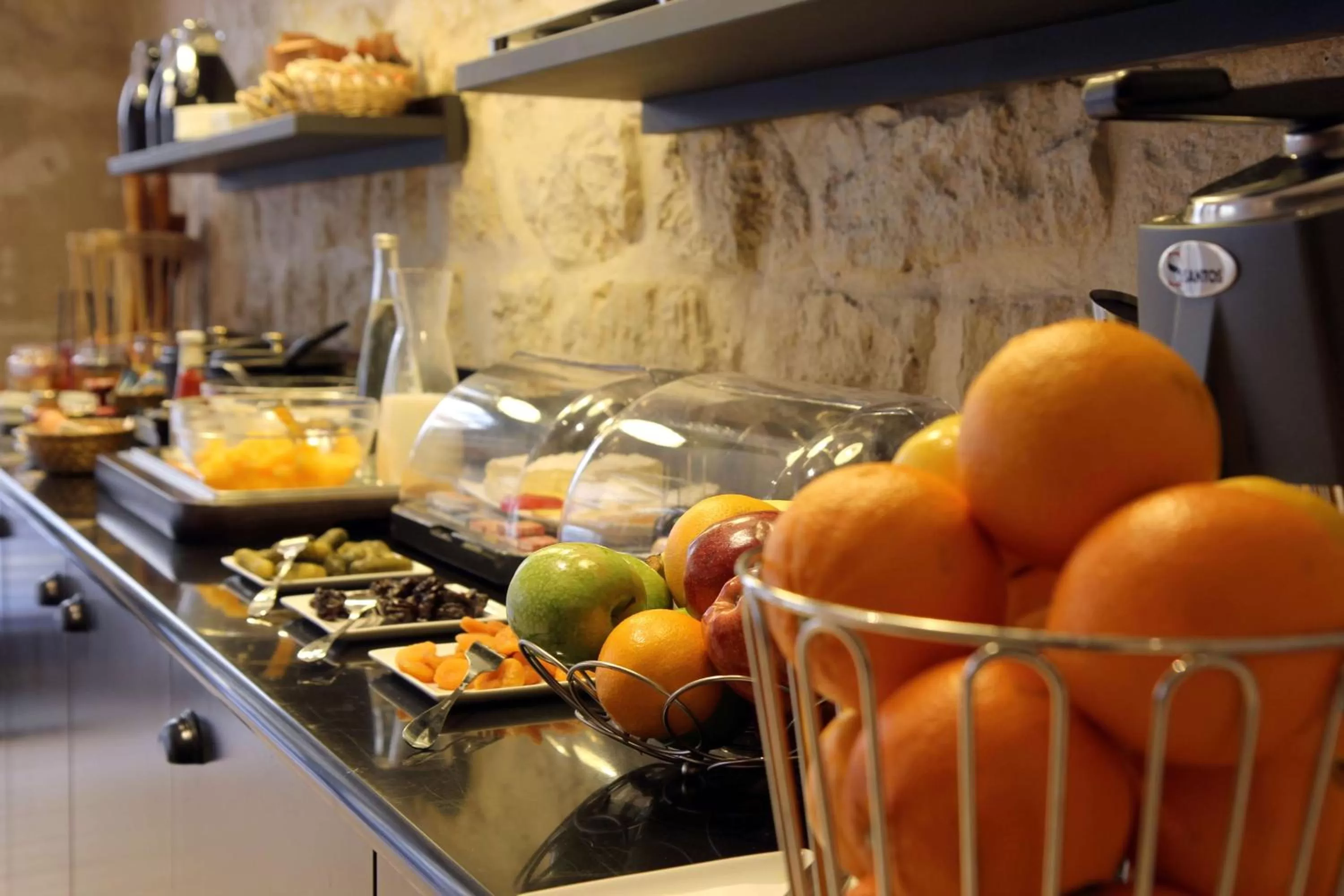 Breakfast in Best Western Hotel Opéra Drouot