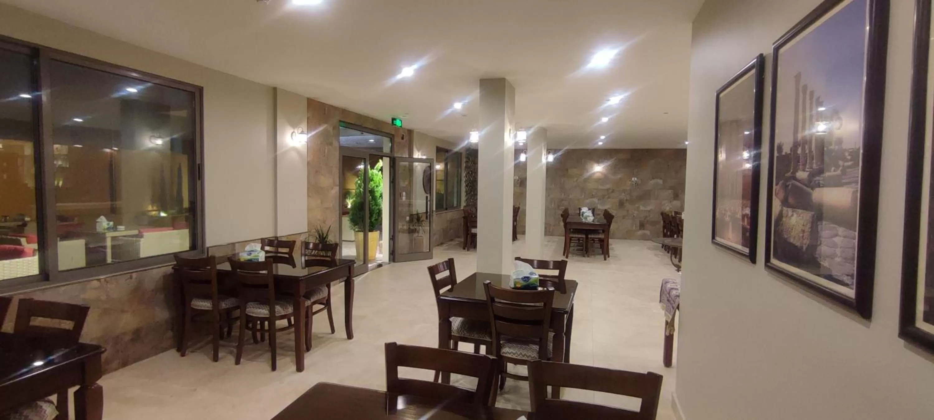 Black Iris Hotel