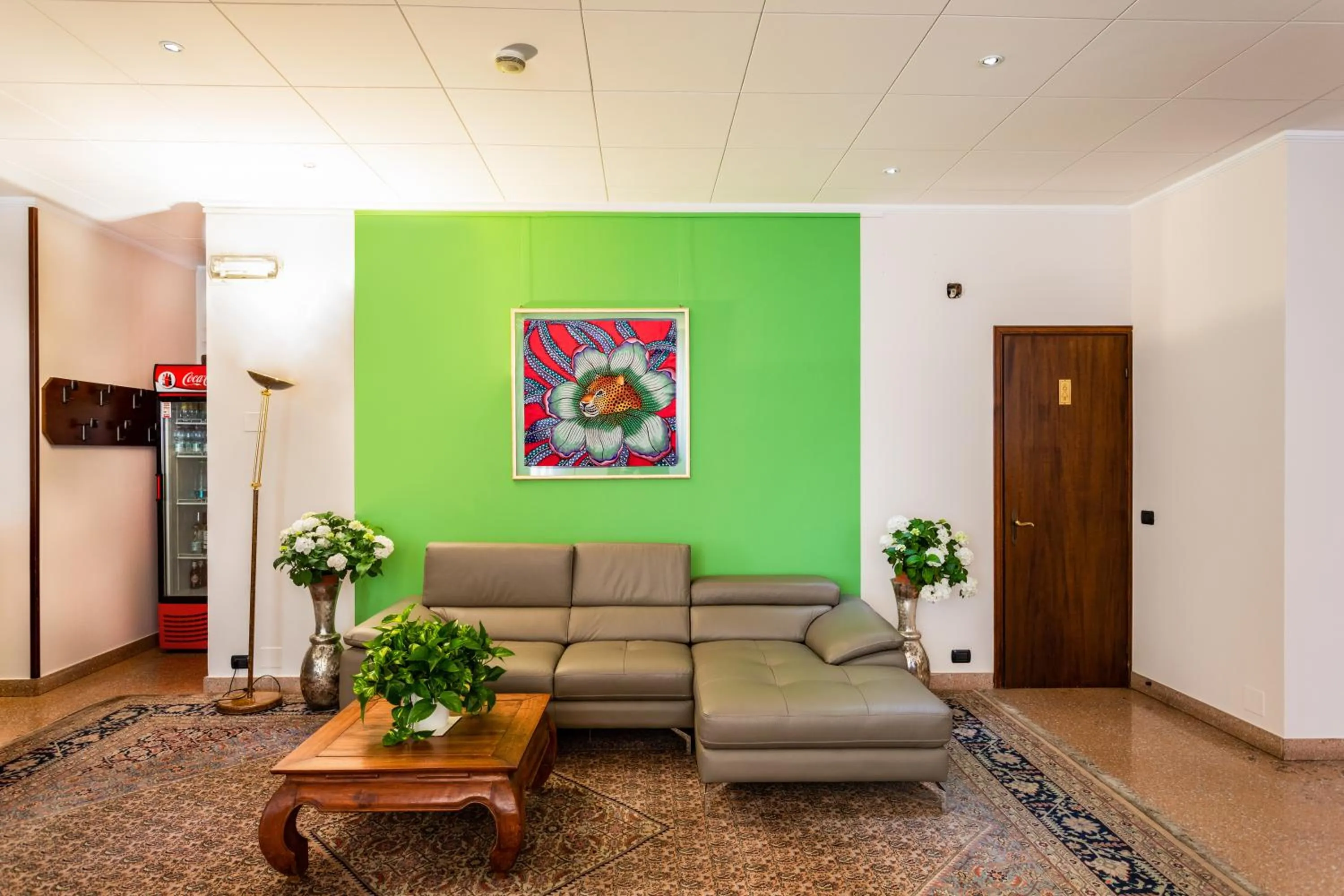 Communal lounge/ TV room in Hotel Dei Tigli