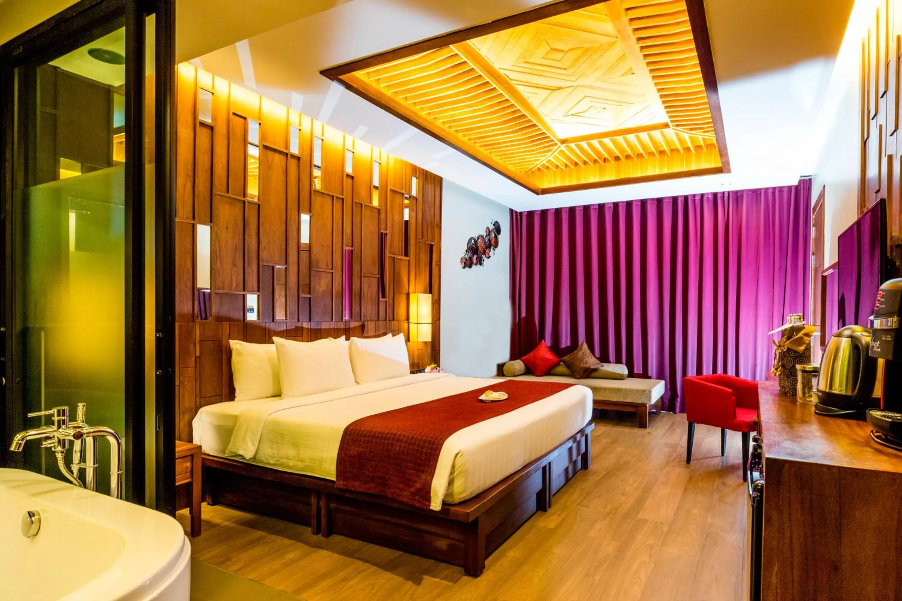 Bed in Aonang Phu Pi Maan Resort & Spa