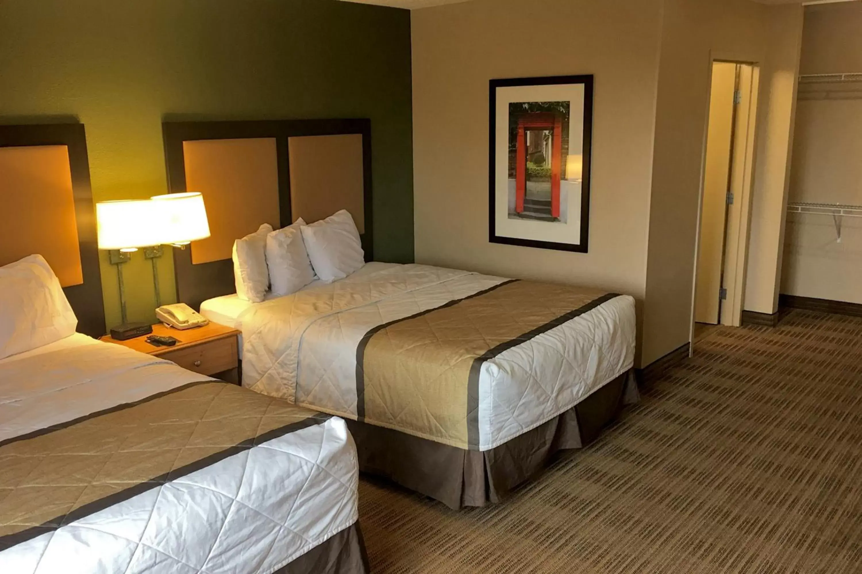 One Bedroom Suite with 2 Queen Beds - Non-Smoking in Extended Stay America Suites - Cleveland - Airport - North Olmsted One Bedroom Suite with 2 Queen Beds - Non-Smoking in Extended Stay America Suites - Cleveland - Airport - North Olmsted