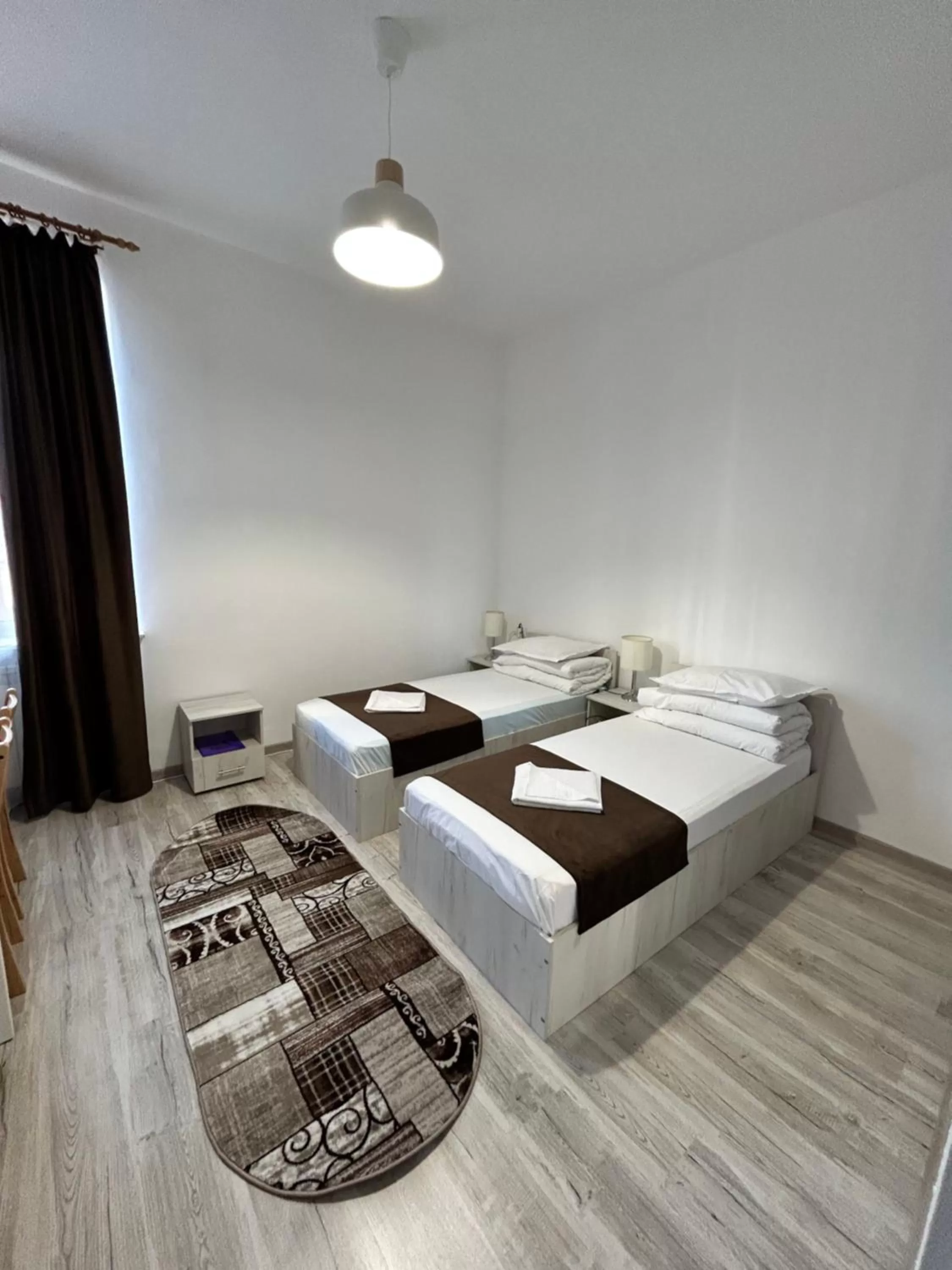 Photo of the whole room, Bed in Hotel Continental City Center