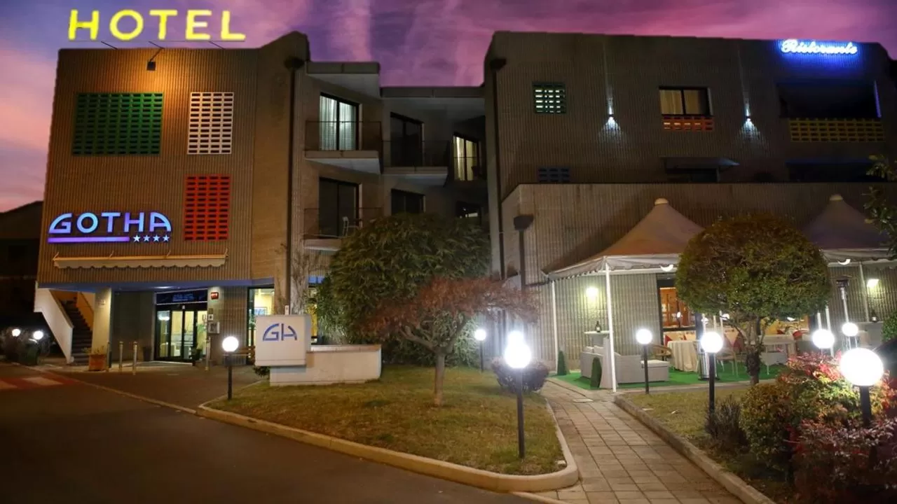 Facade/entrance in Gotha Hotel Turin Airport