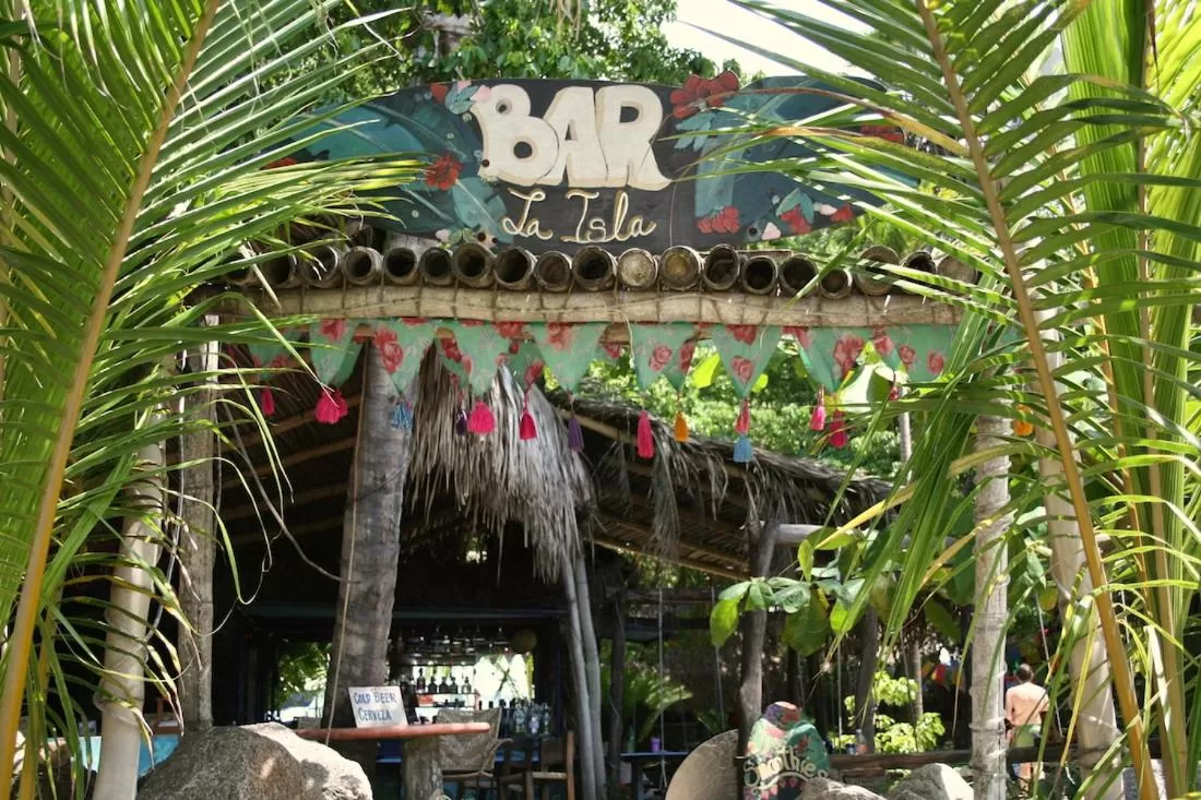 Lounge or bar in Junto al Rio Bungalows & Suites