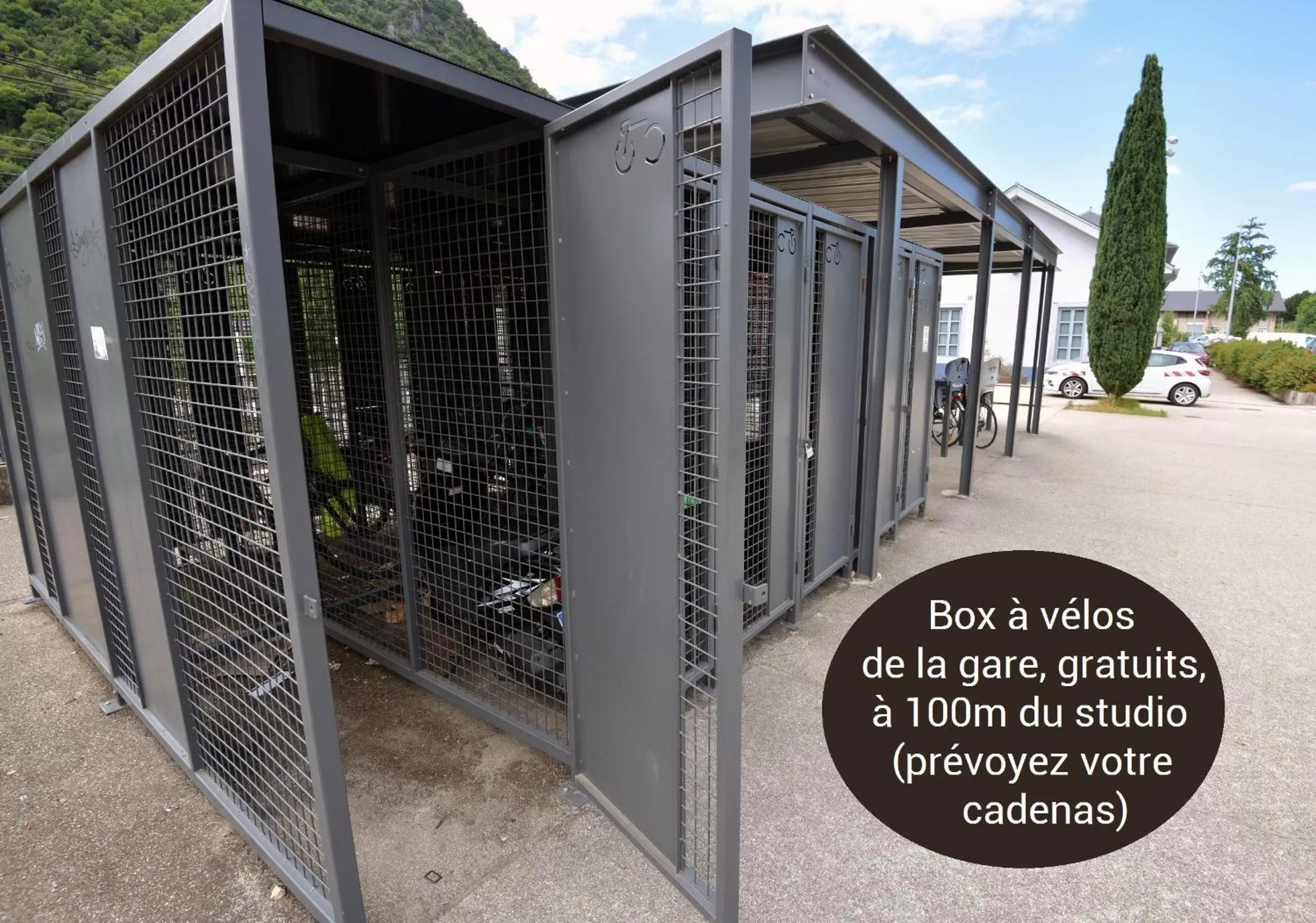 Cycling in AUX 4 LOGIS - Studio Le Roof - Une vue splendide - Petit déjeuner offert 1ère nuit