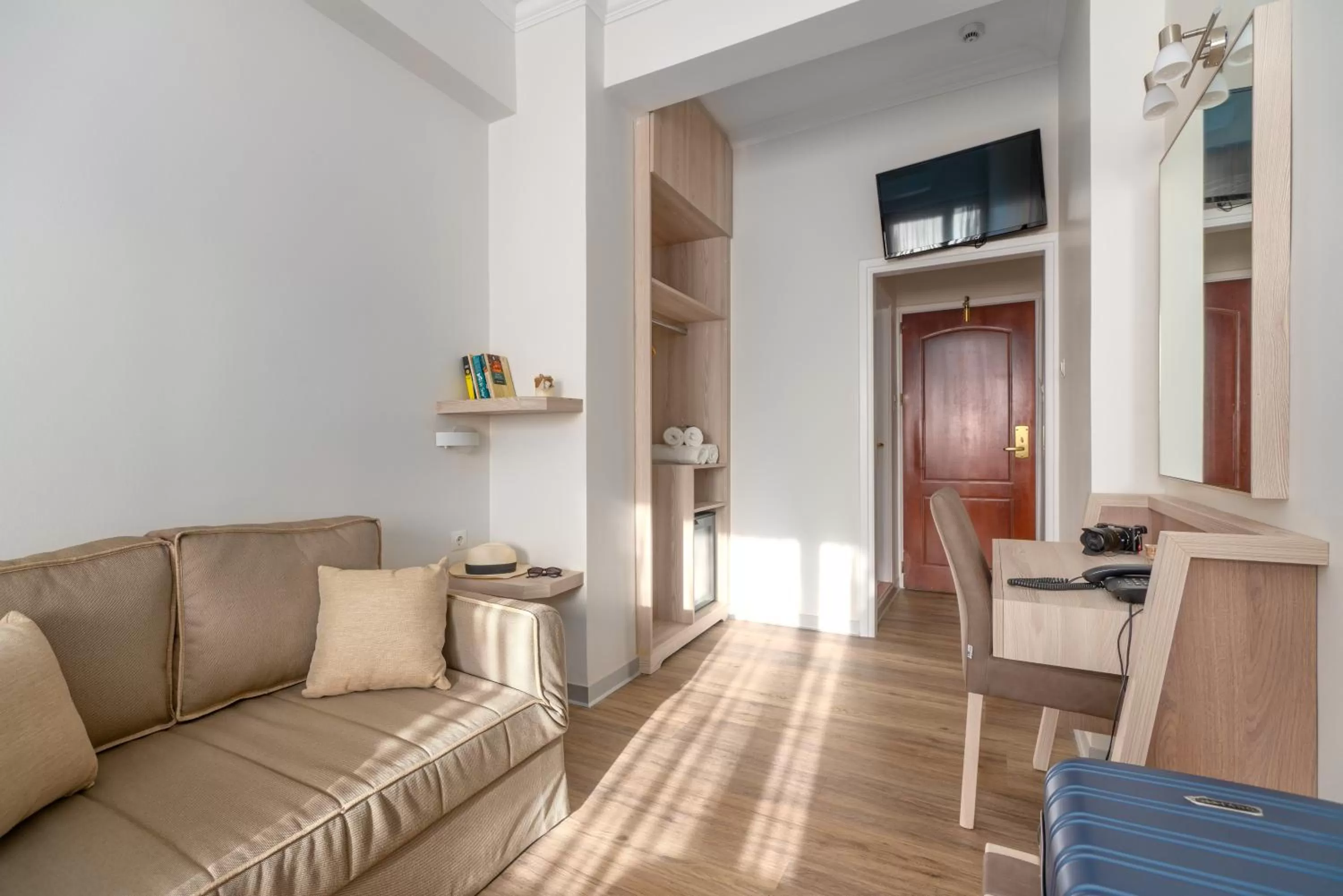 TV and multimedia in Attalos Hotel