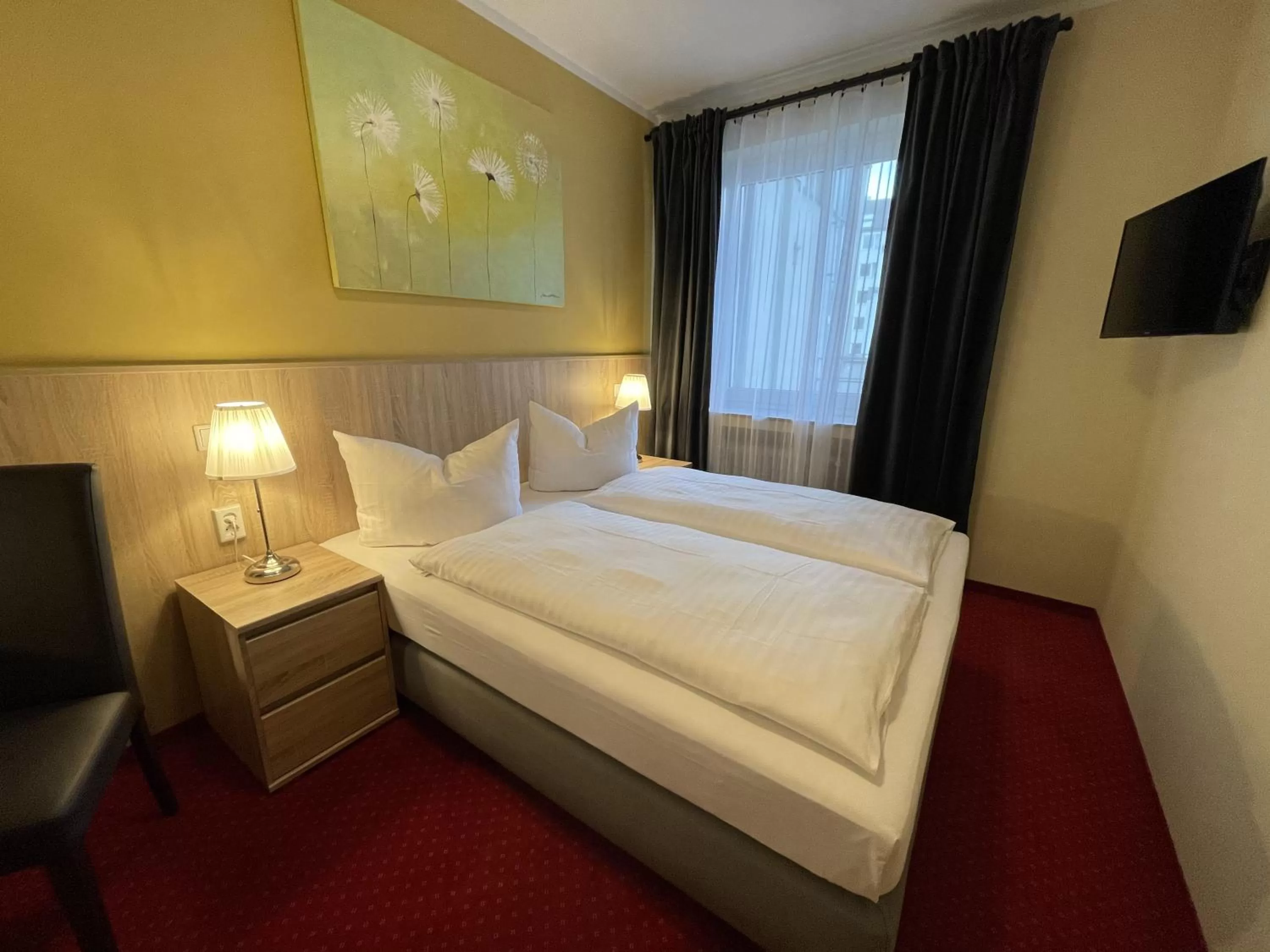 Bed in Palm Premium Hotel & Apartments