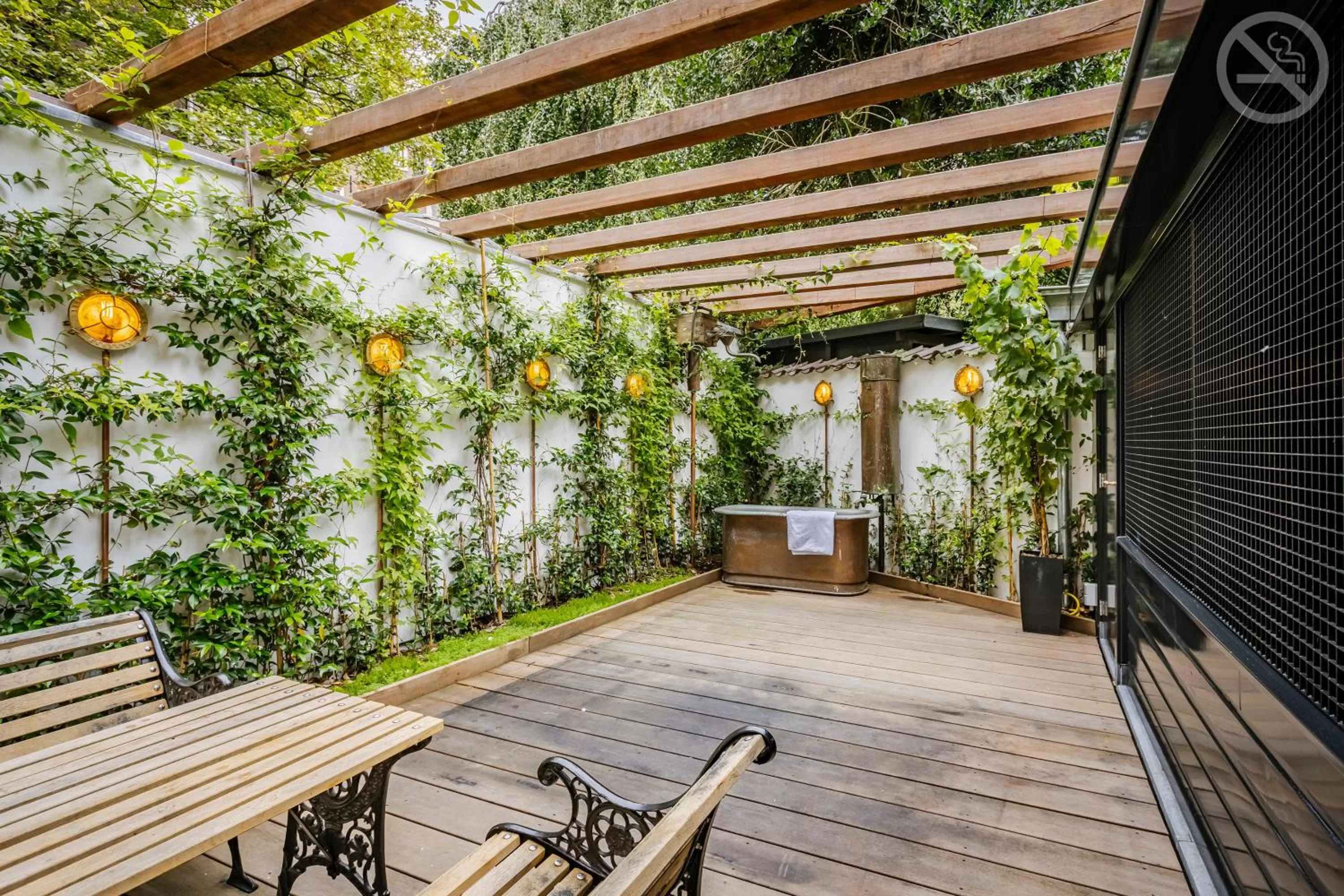 Garden in Boutique Hotel The Noblemen