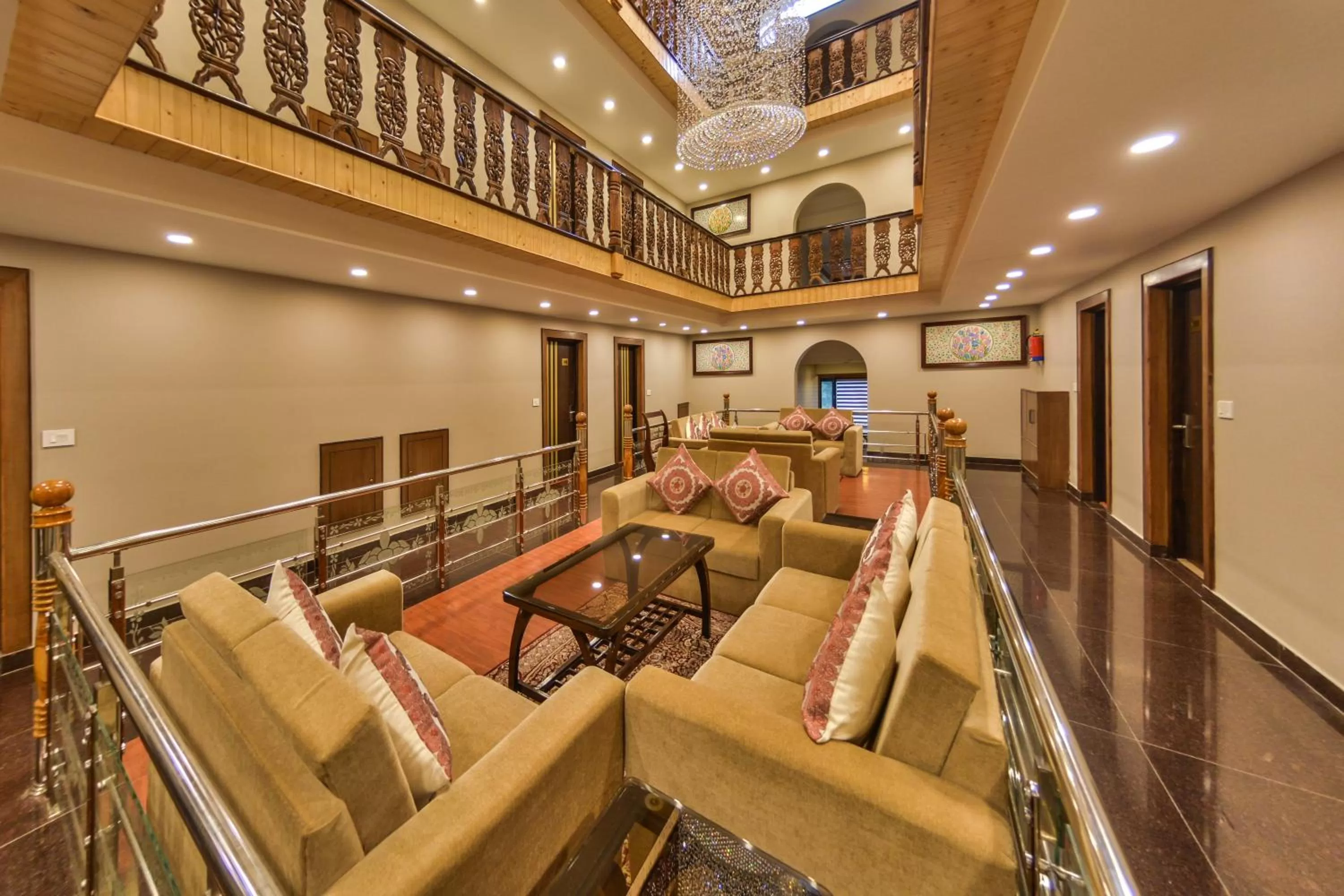 Lounge or bar in Royal Hillton Pahalgam