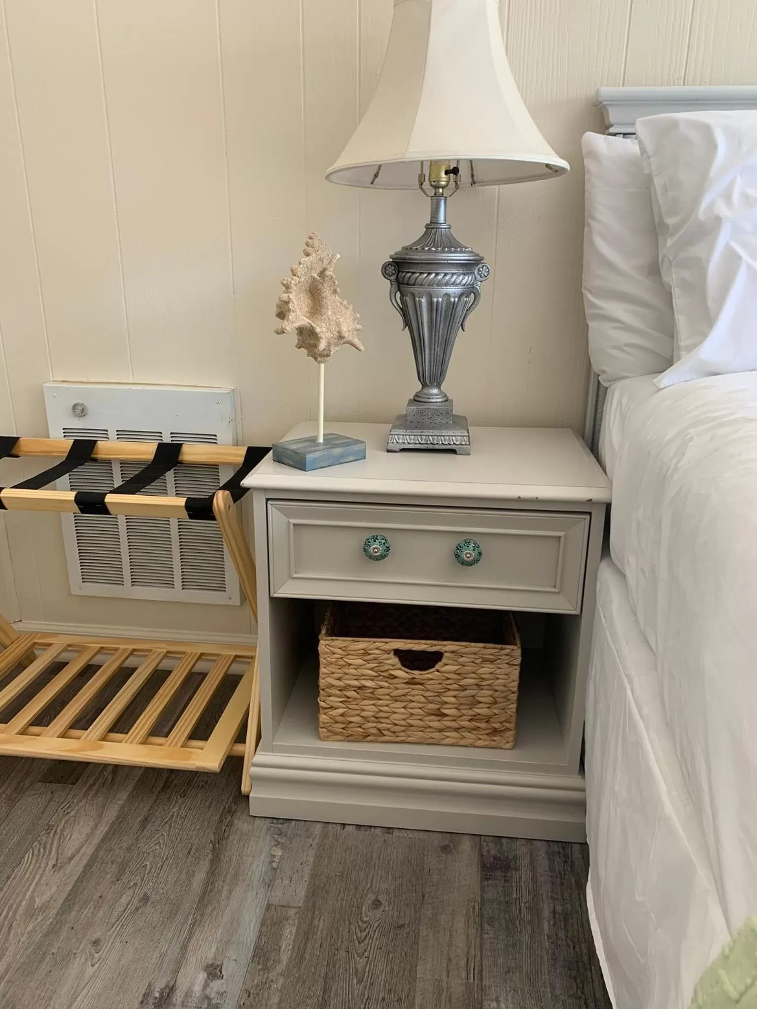 View (from property/room), Bed in Ocean Glass Inn