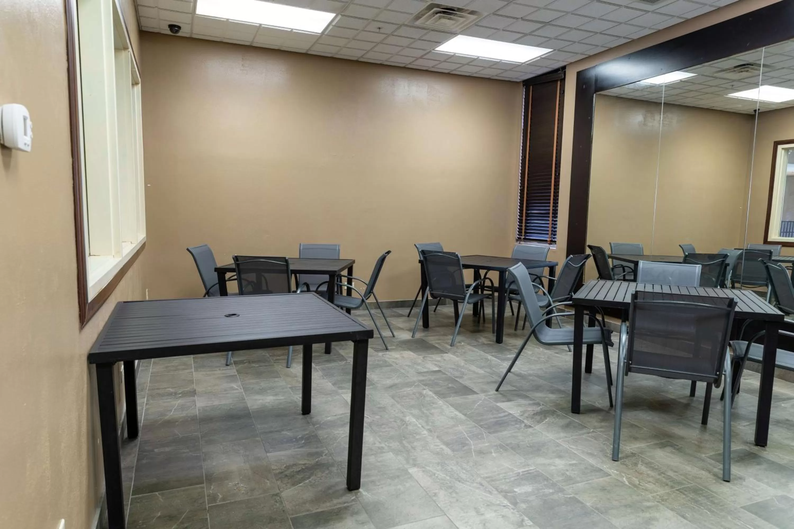 Sports in Hilton Garden Inn West Des Moines