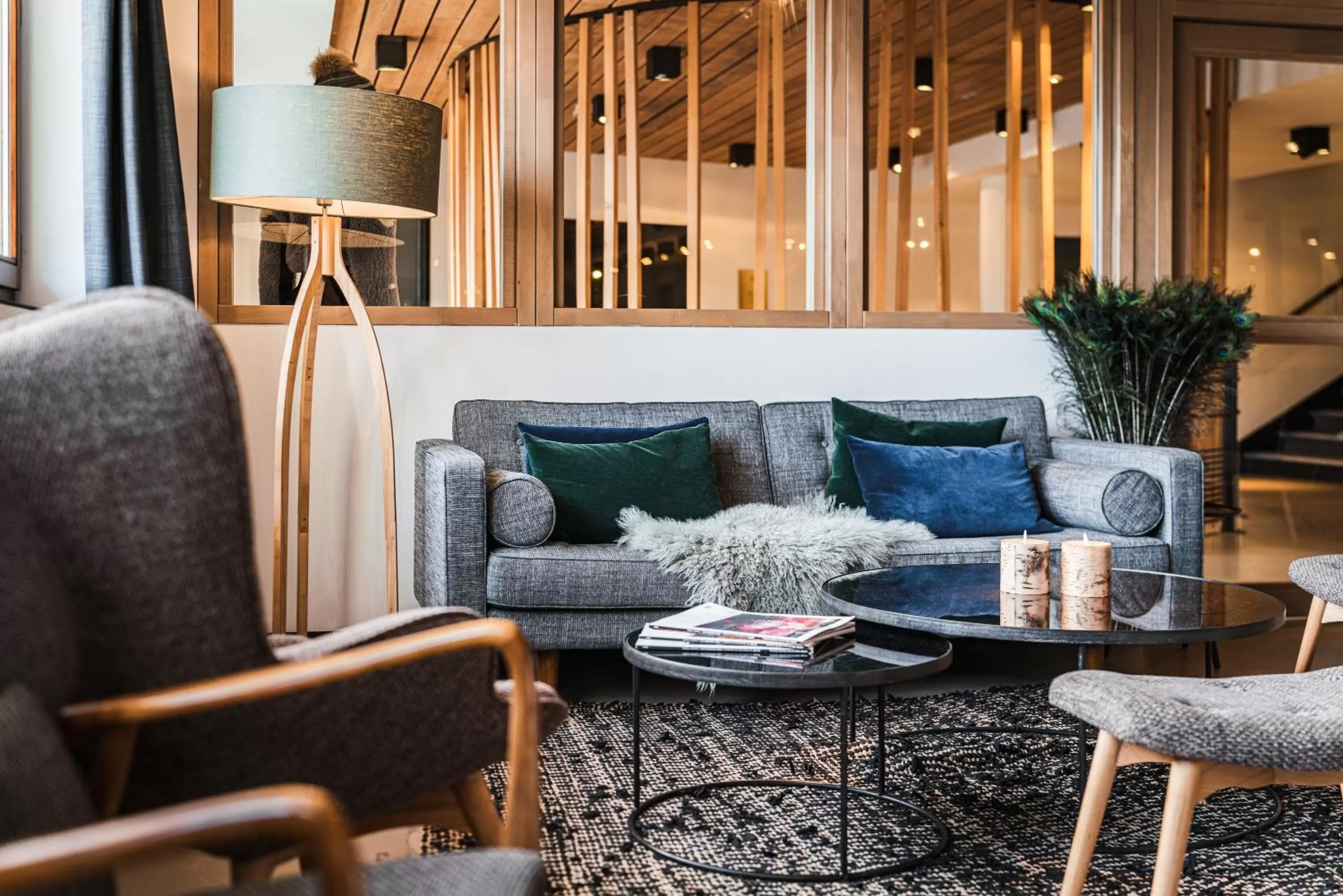 Lounge or bar in Grand Hôtel & Spa NUXE Serre Chevalier