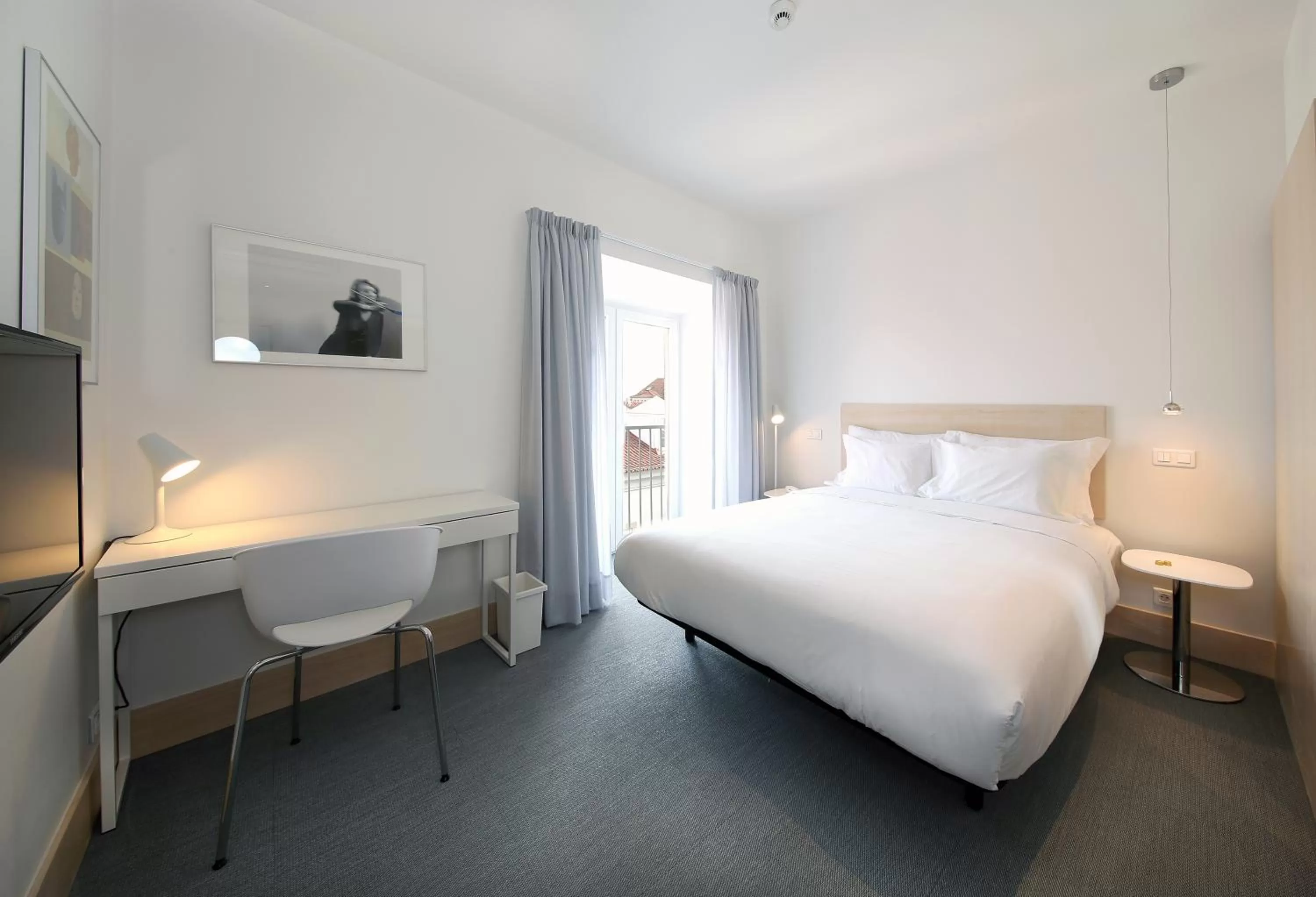 Photo of the whole room, Bed in Hotel Convento do Salvador