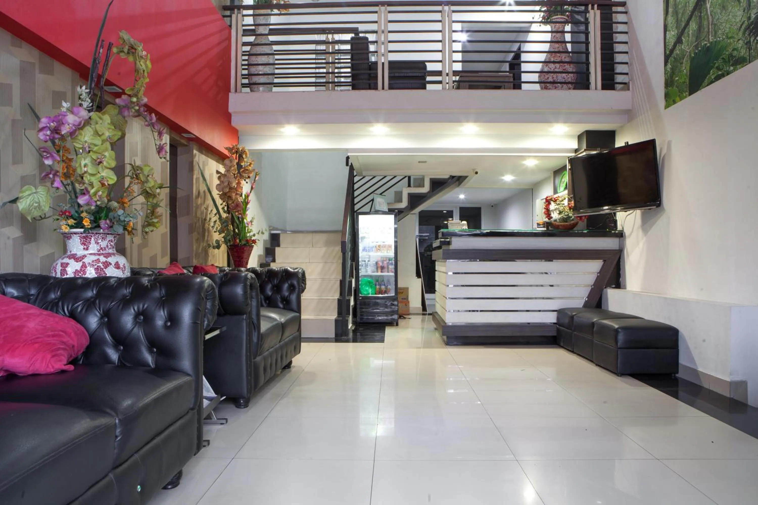 Lobby or reception in RedDoorz near Gedung Sate 2