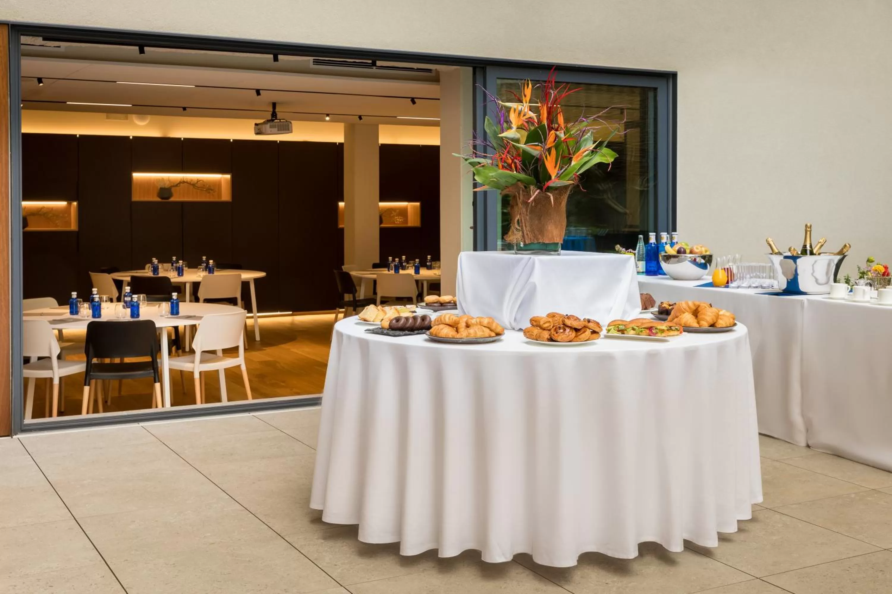 Food and drinks in Ohla Eixample