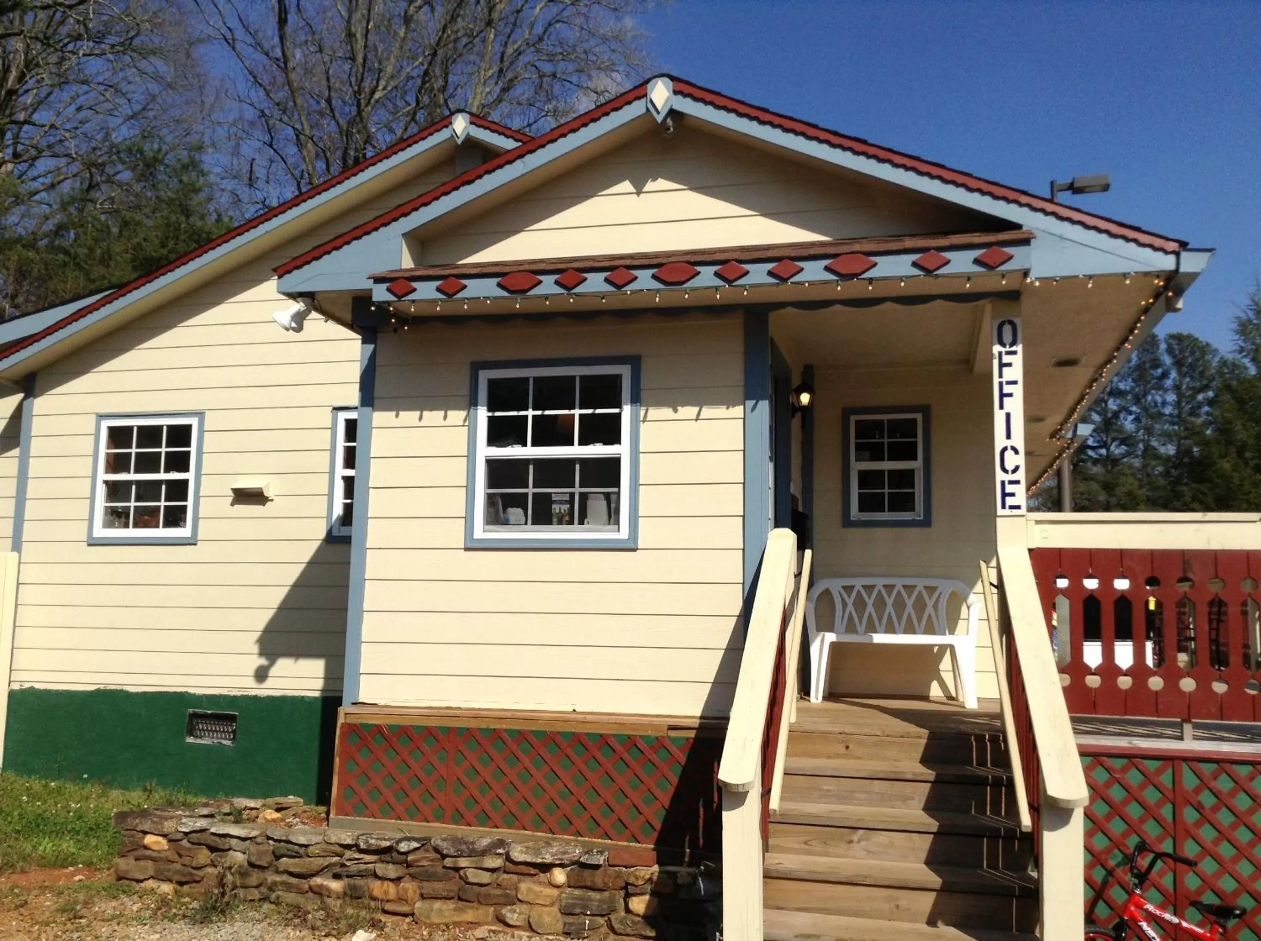 Facade/entrance in Heidi Motel - Helen