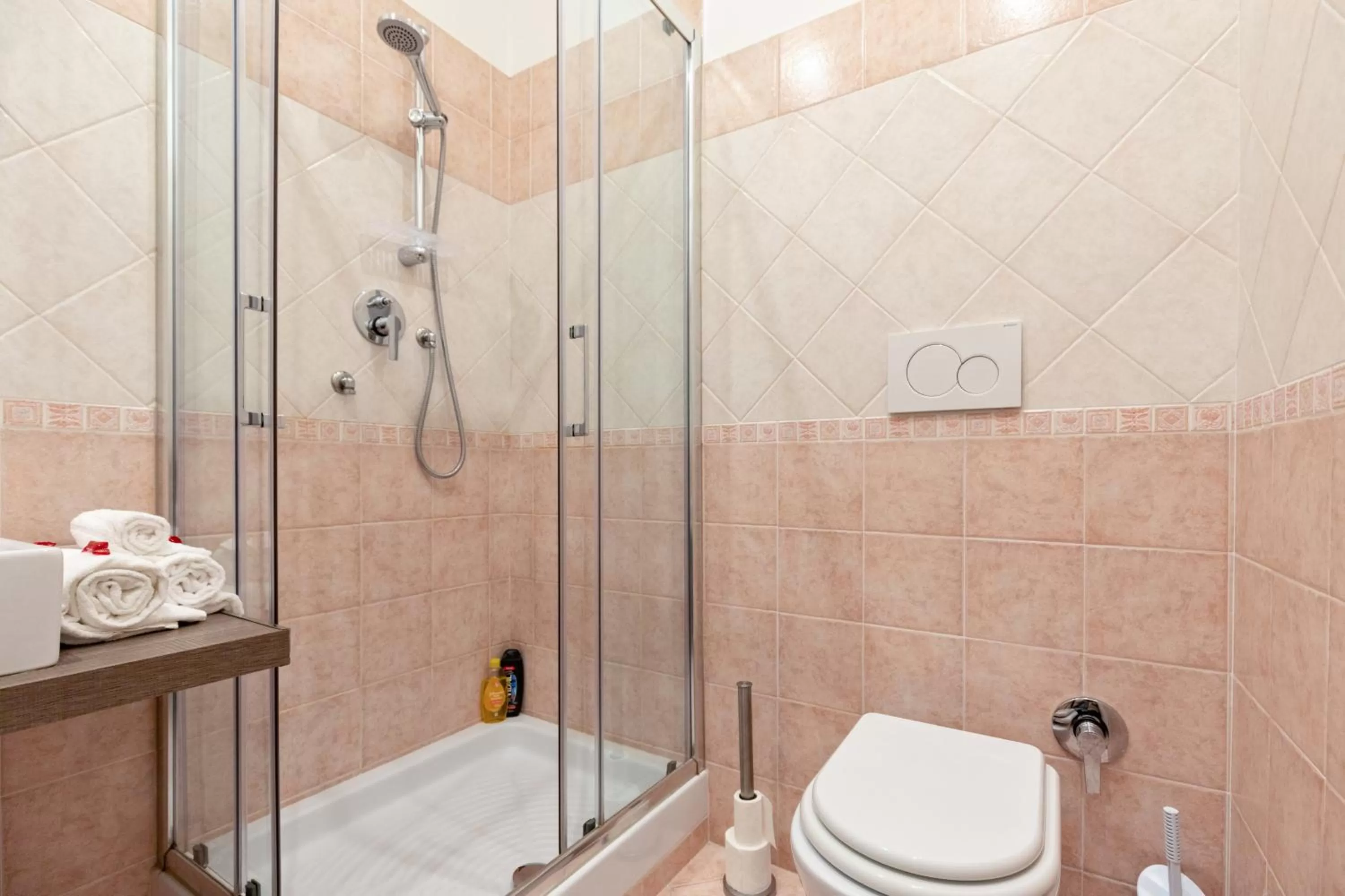 Bathroom in A Roman Tale B&B