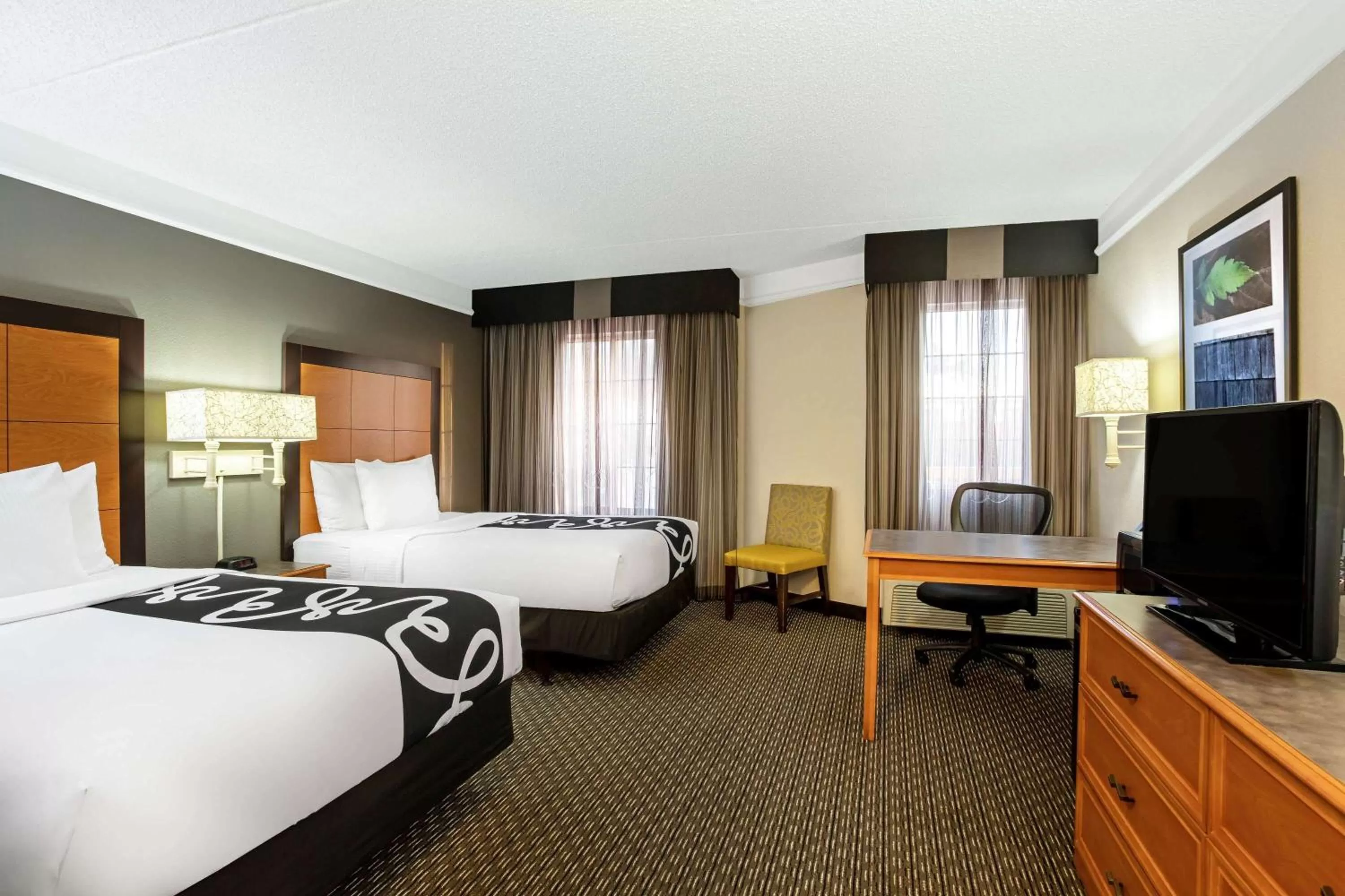 Photo of the whole room, Bed in La Quinta by Wyndham Tucson Airport