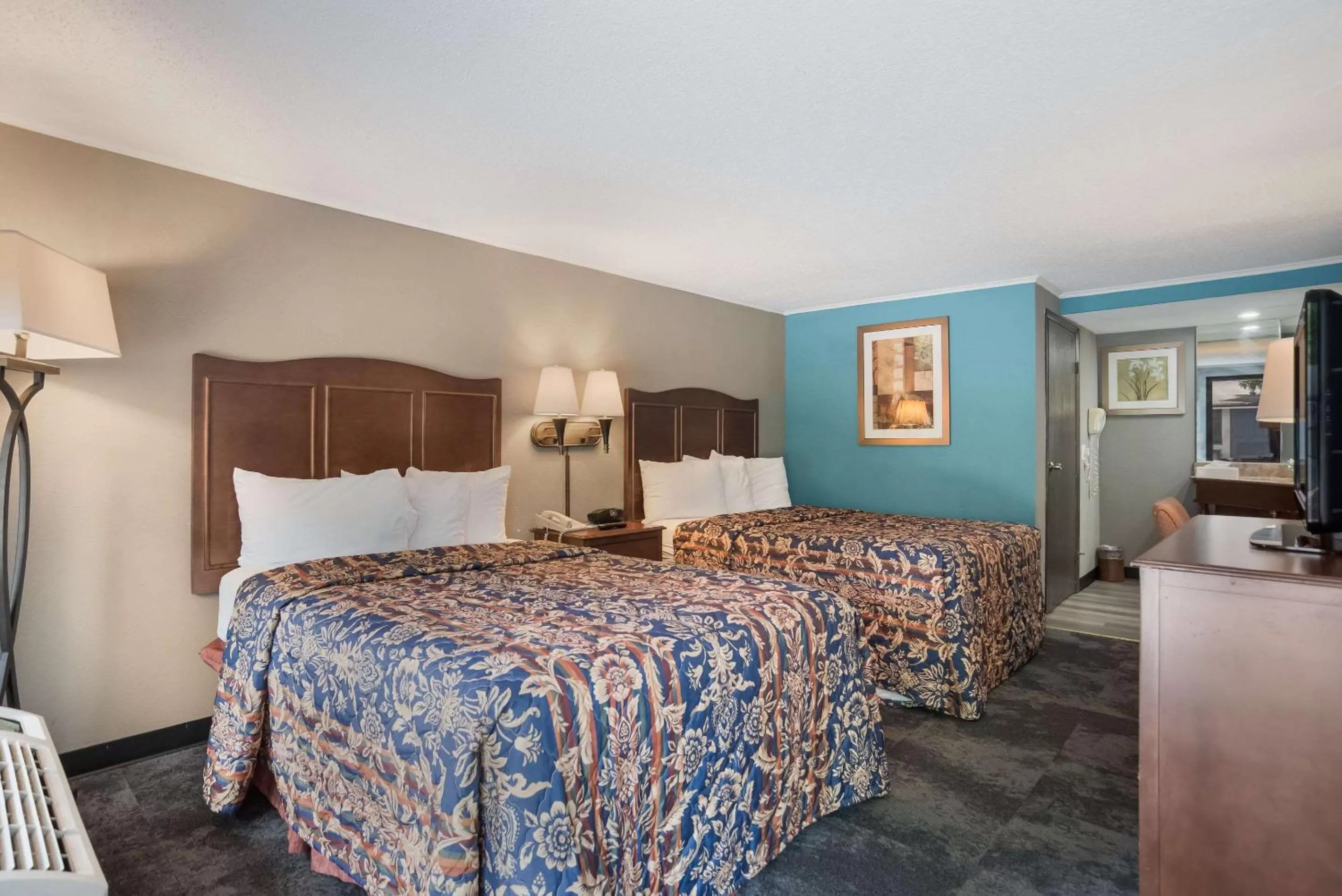 Bedroom, Bed in Rodeway Inn Carlisle North