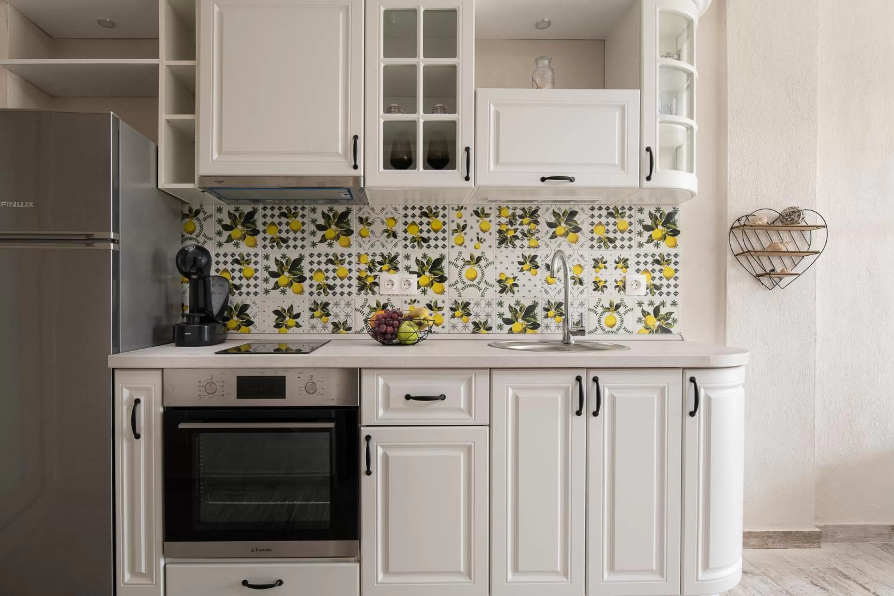 Kitchen or kitchenette in Villa Sara