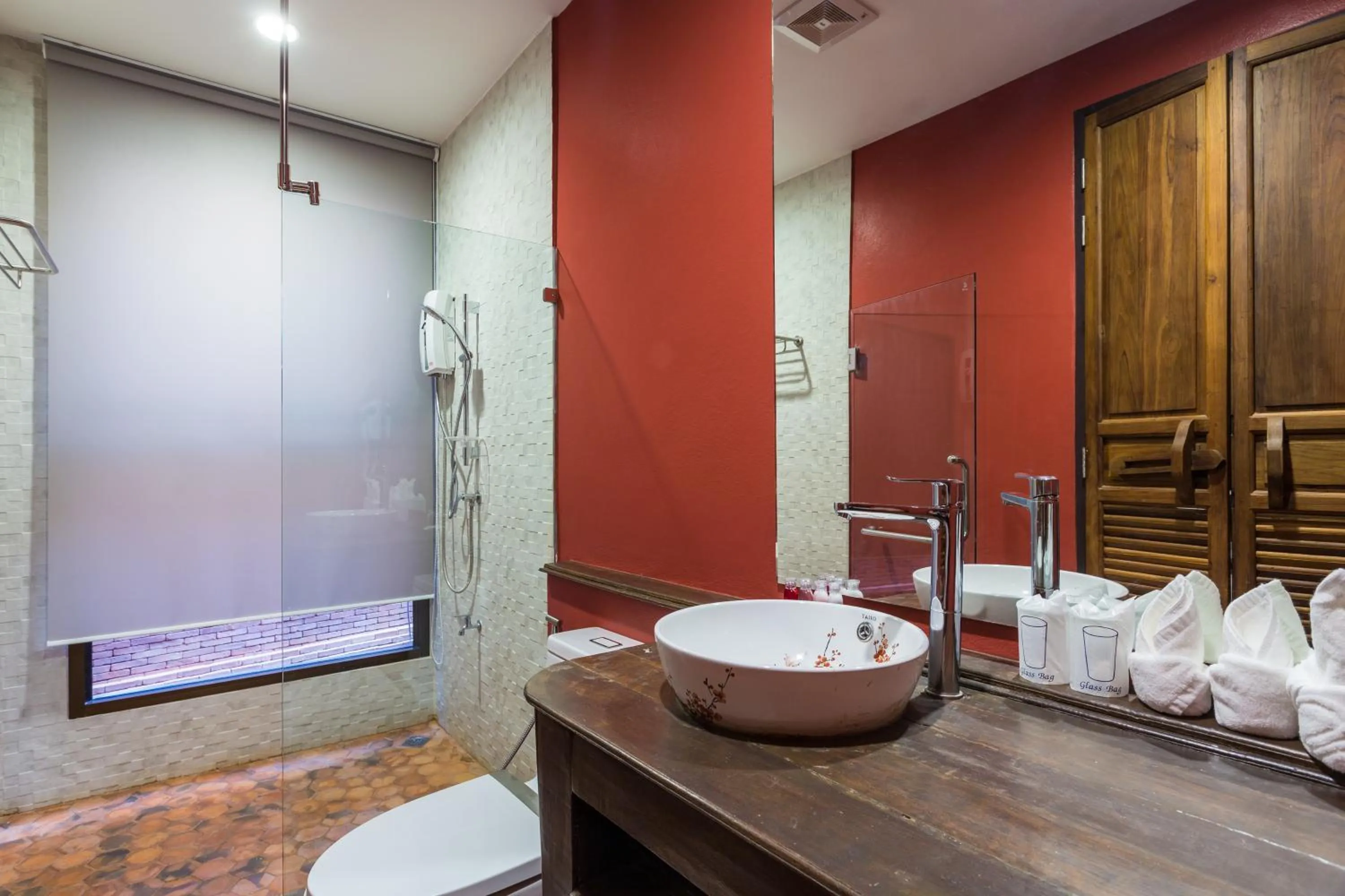 Bathroom in The Guest Arak Boutique Hotel