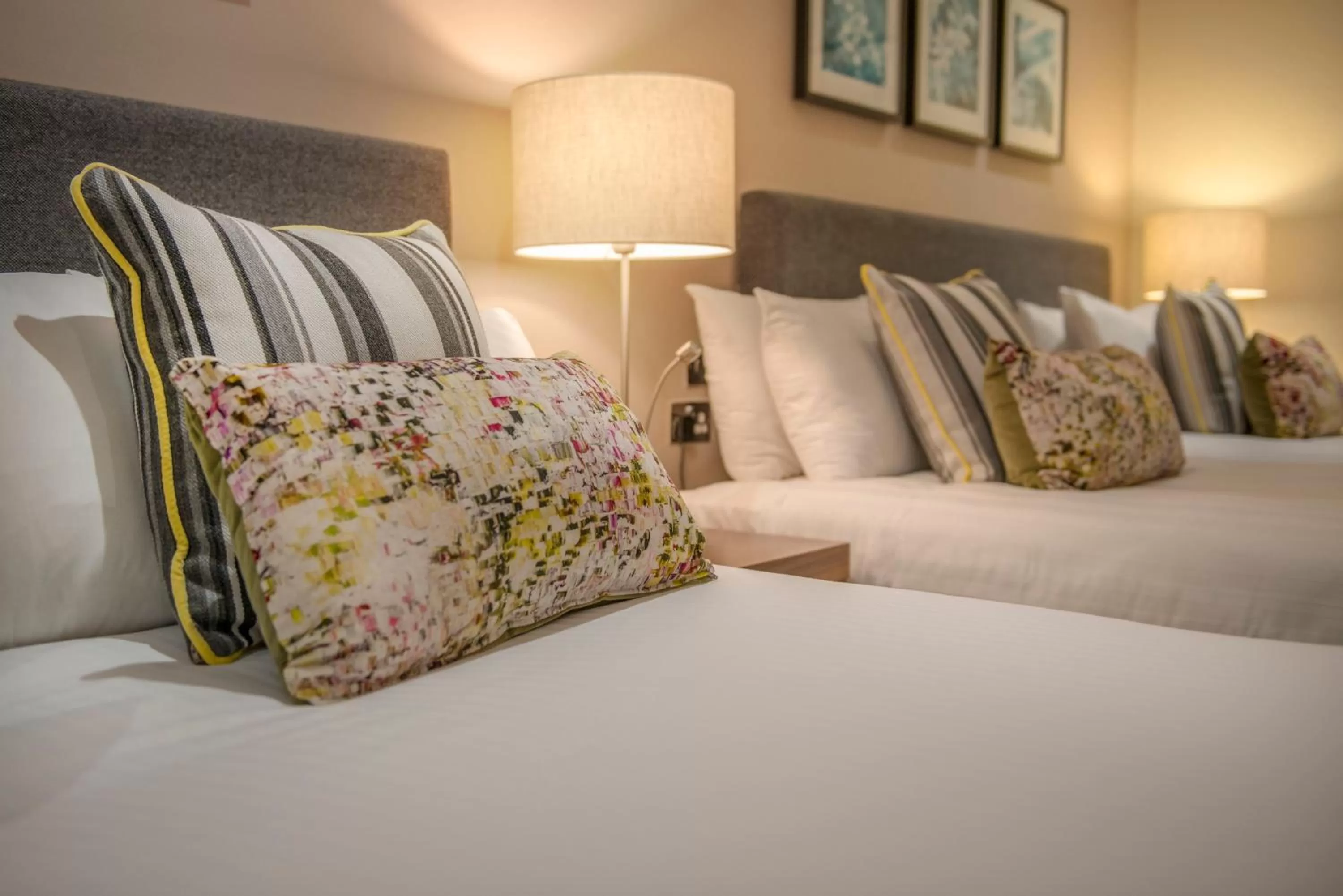 Photo of the whole room, Bed in voco Oxford Spires by IHG