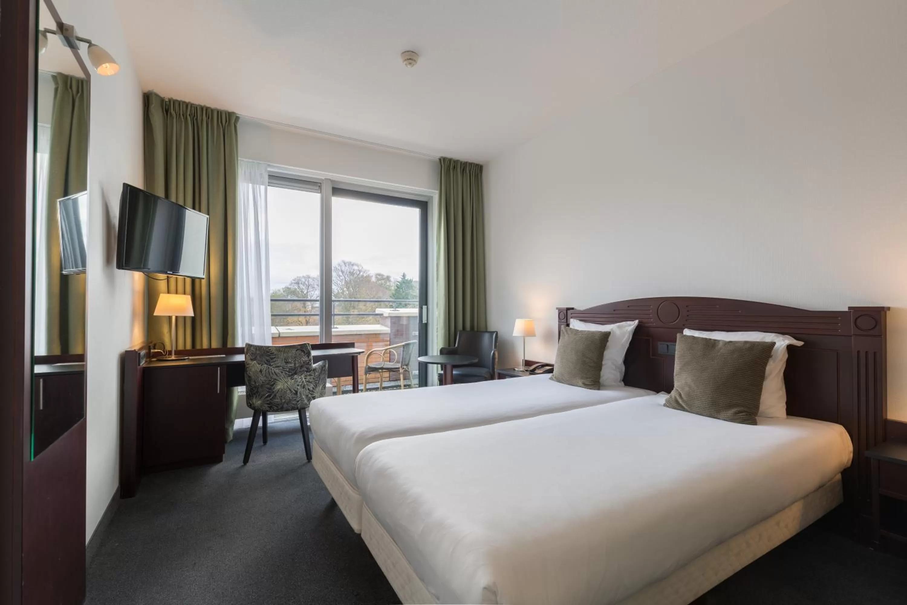 Bedroom, Bed in Amrâth Hotel Alkmaar