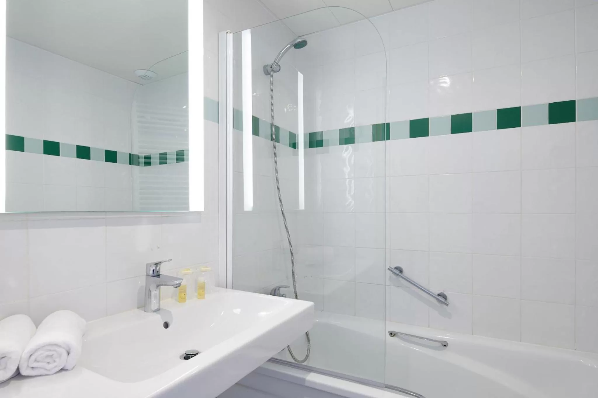 Bathroom in Hotel Club Le Plein Sud Vacances Bleues