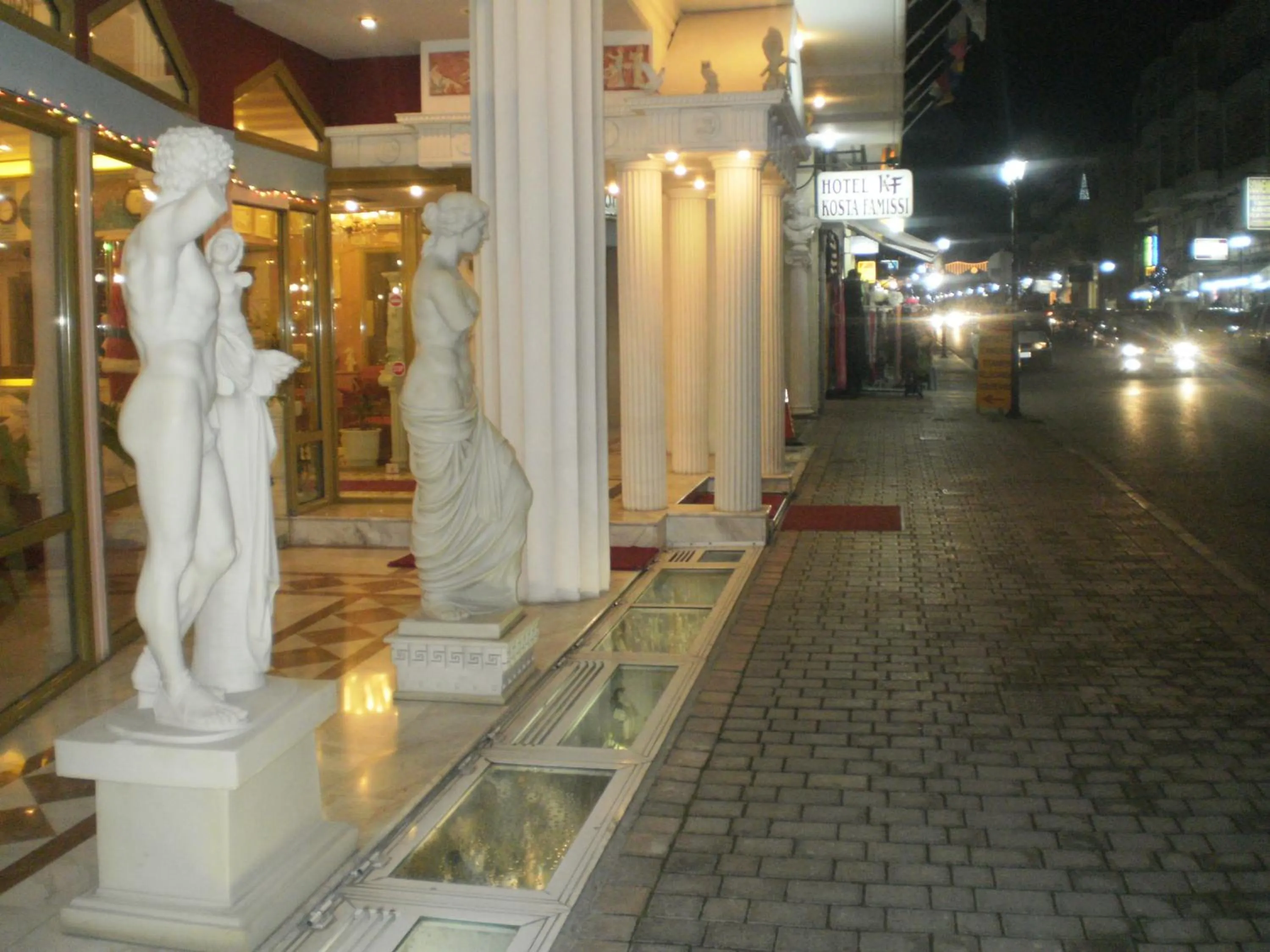 Facade/entrance in Hotel Kosta Famissi