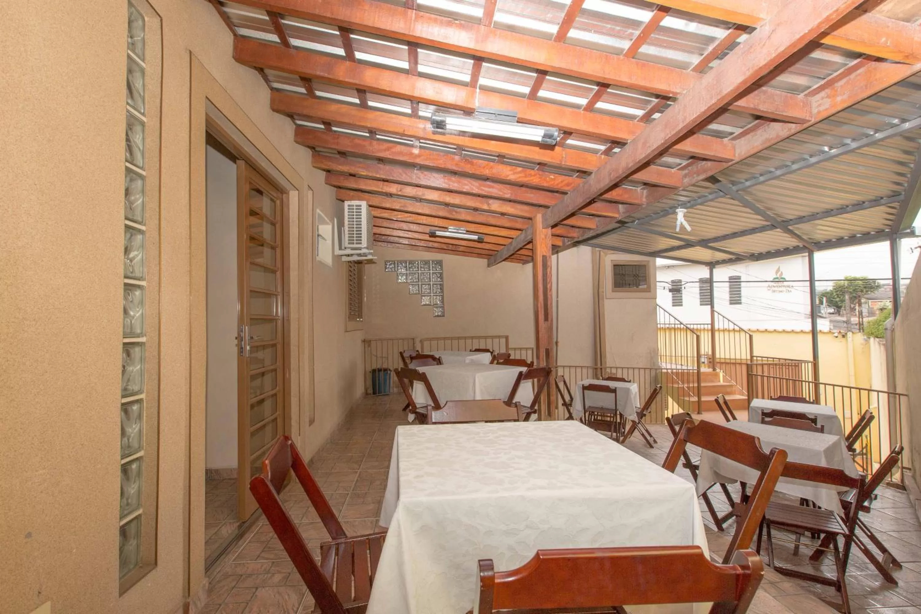 Restaurant/places to eat in Pousada F7