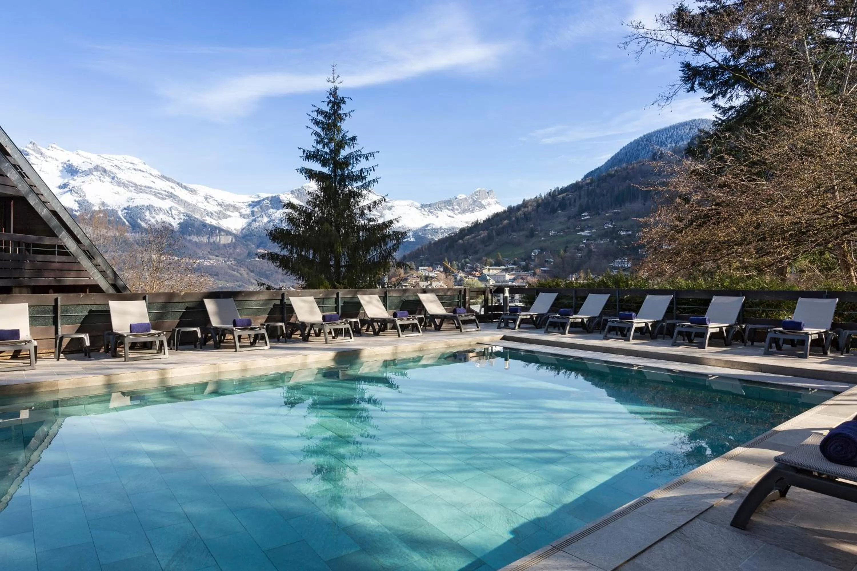 Swimming pool in SOWELL HOTELS Mont Blanc et SPA