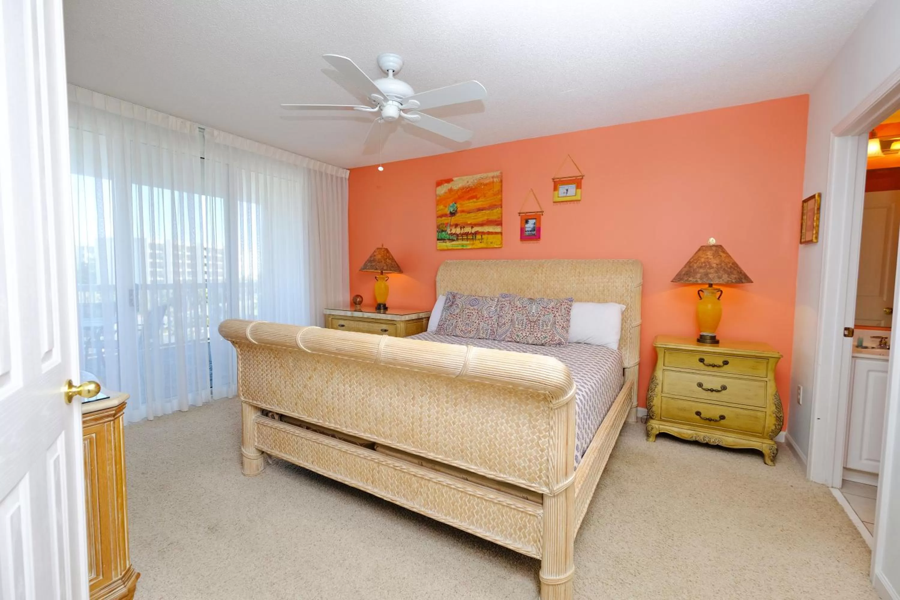 Bed in Litchfield Beach & Golf Resort