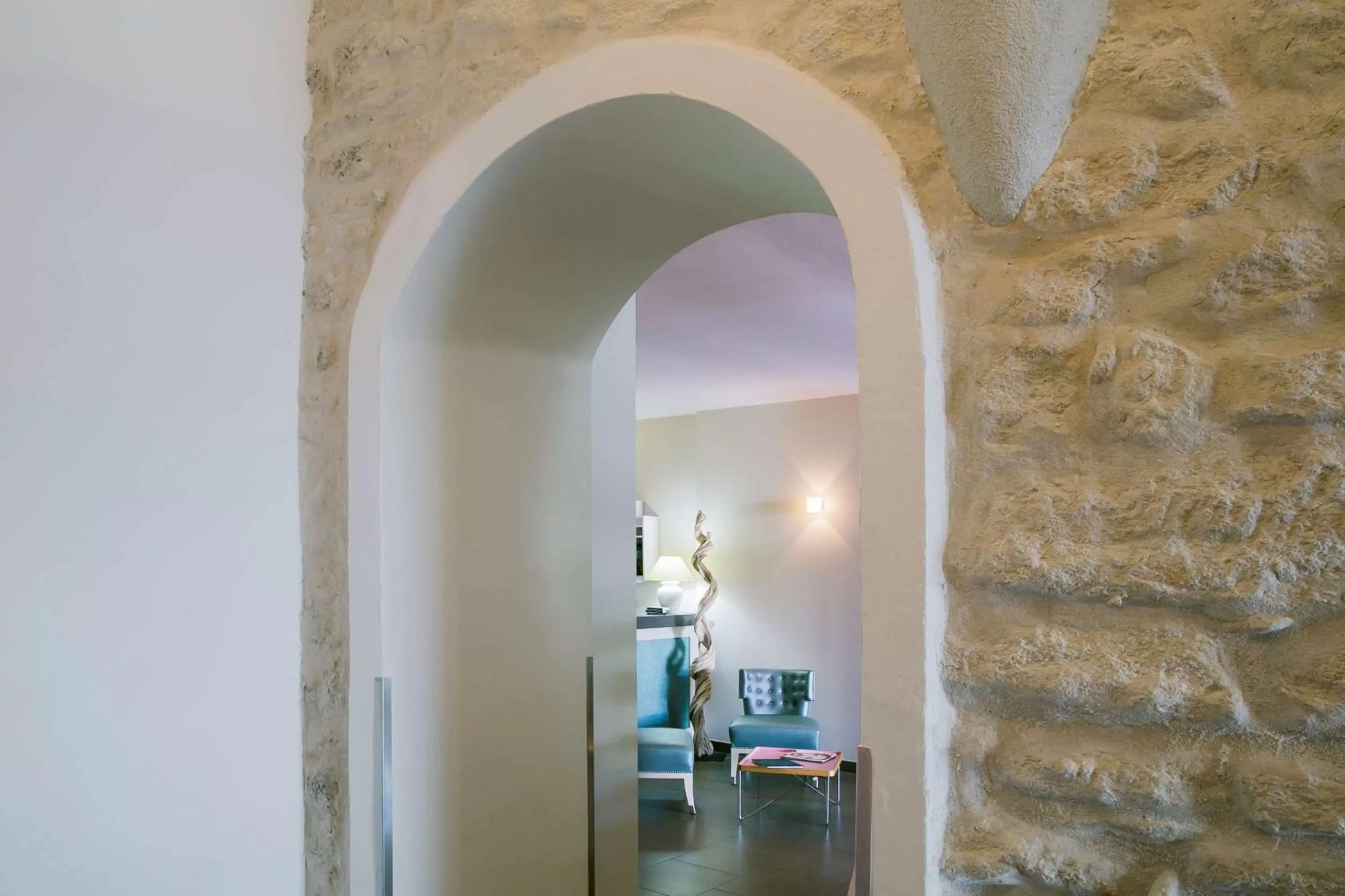 Lobby or reception in Best Western Hotel du Roy d'Aragon