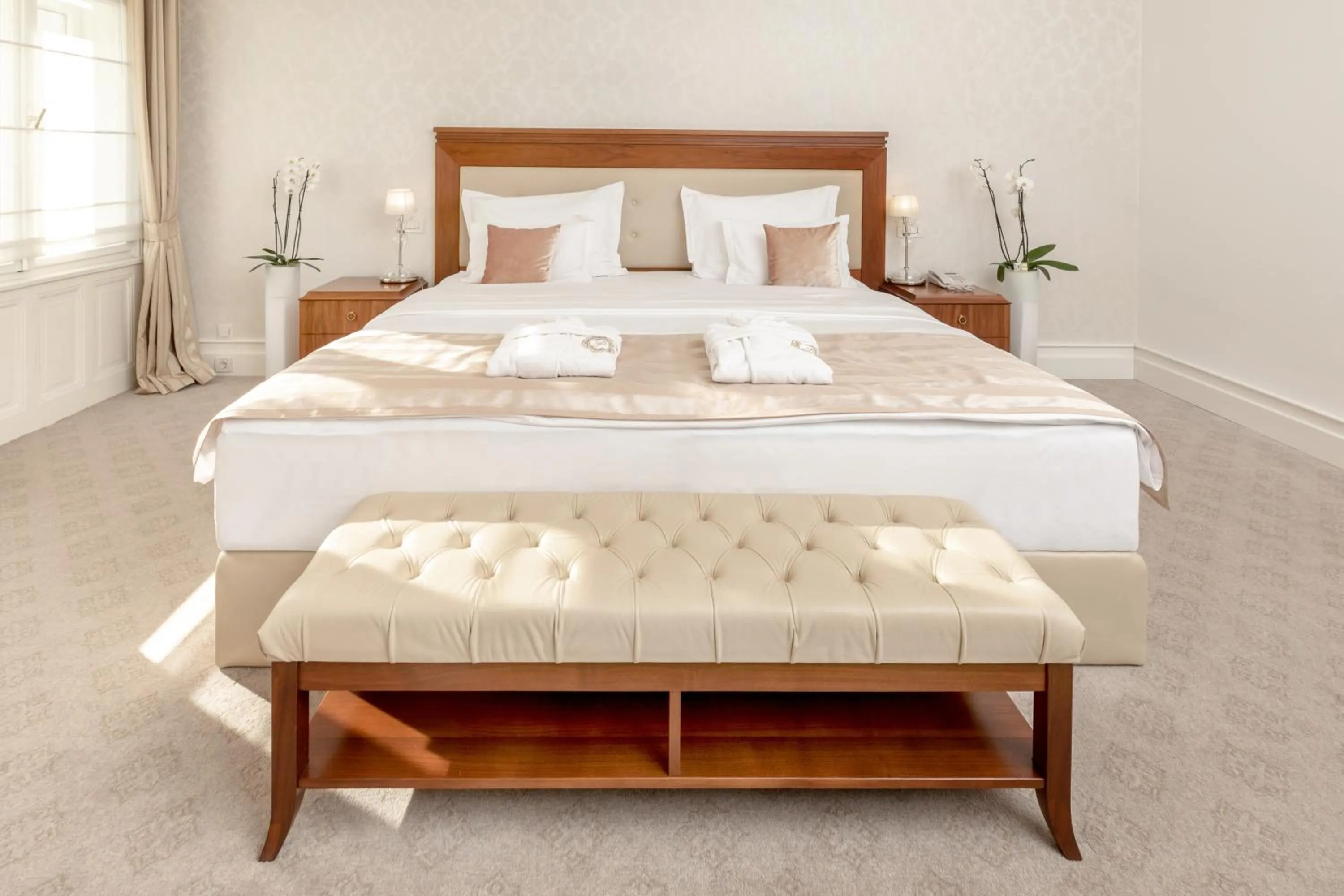 Bed in Hotel Le Premier