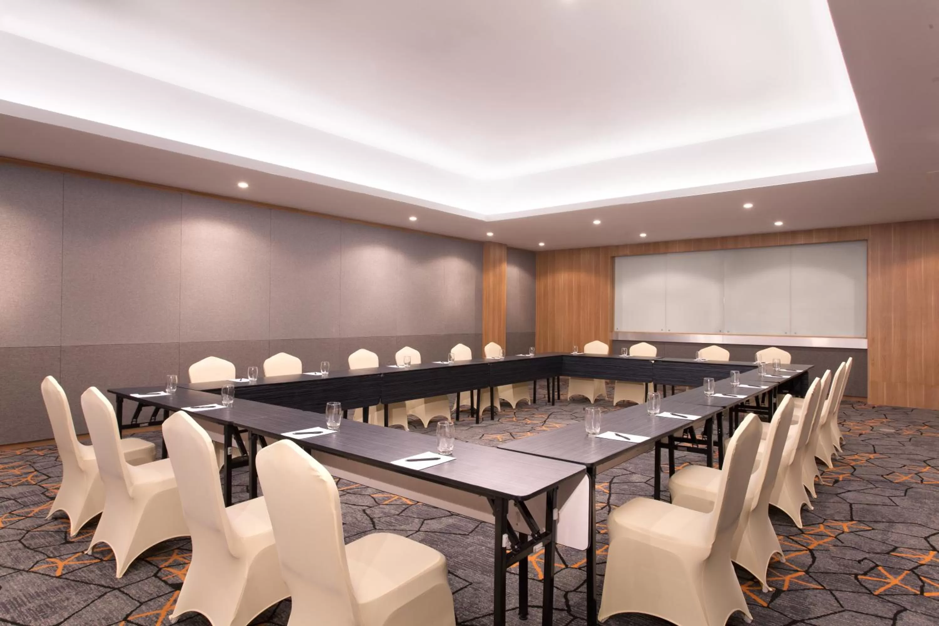 Meeting/conference room in AIHO Hotel Medan