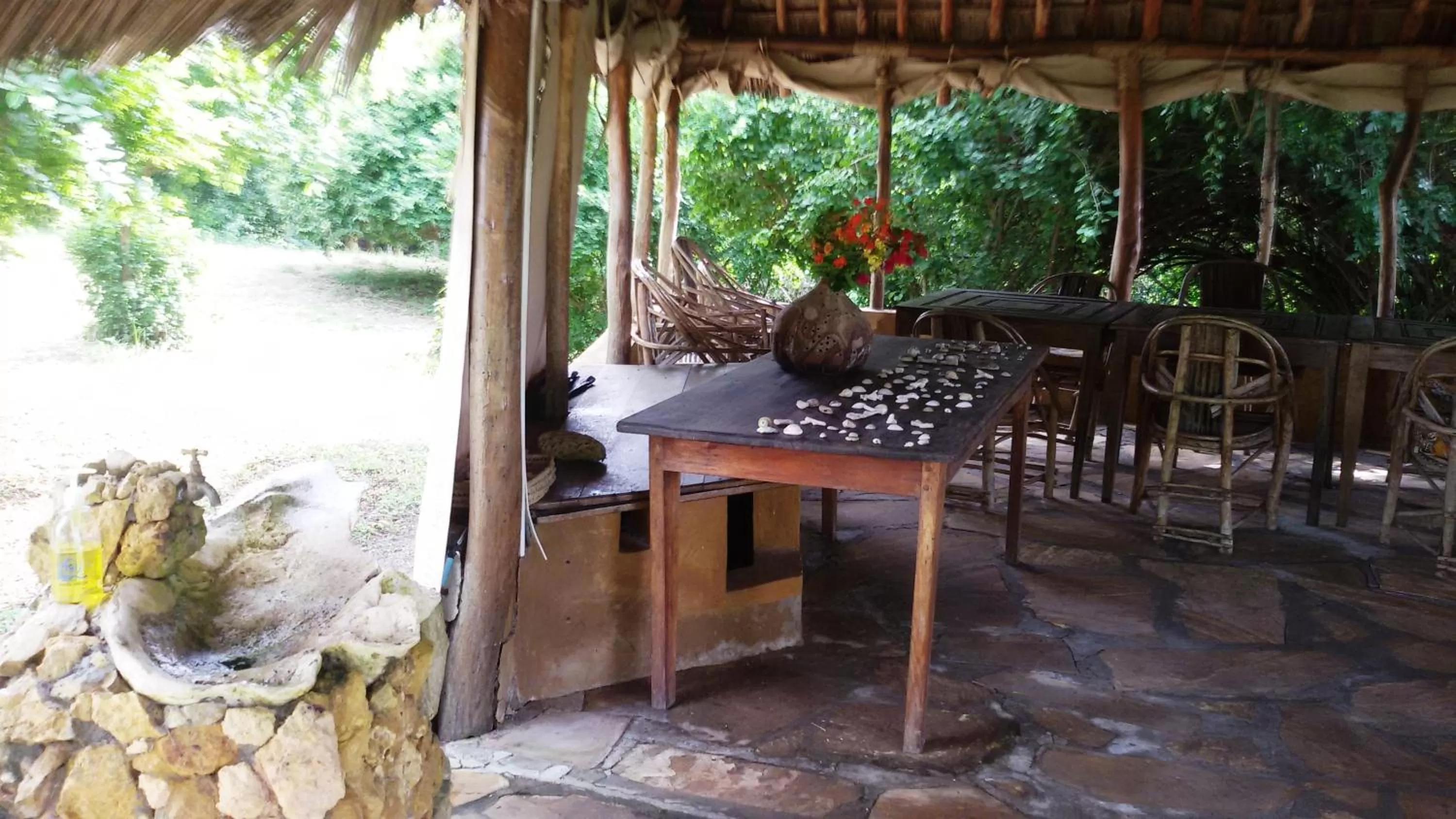 Restaurant/places to eat in Bahari Pori Resort