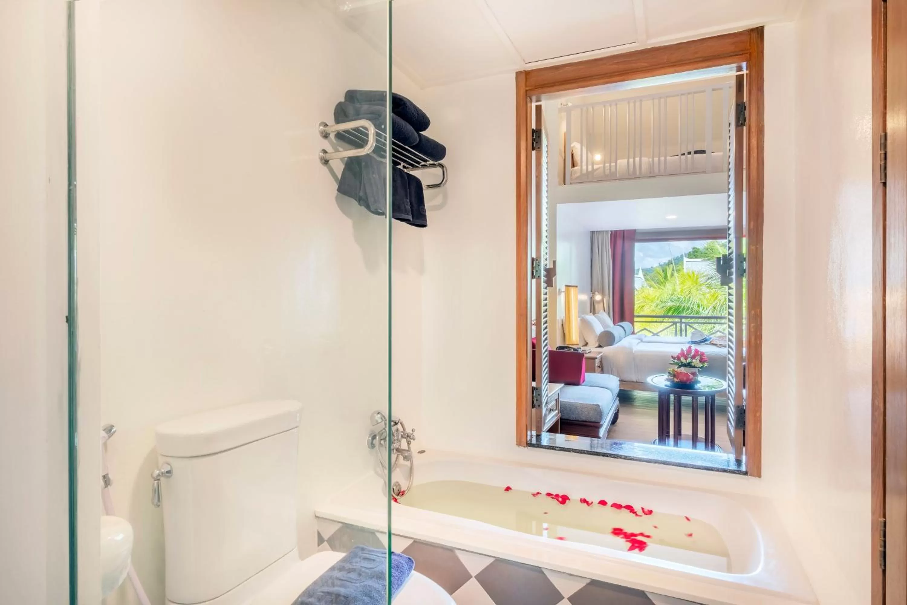 Shower in Chada Thai Village