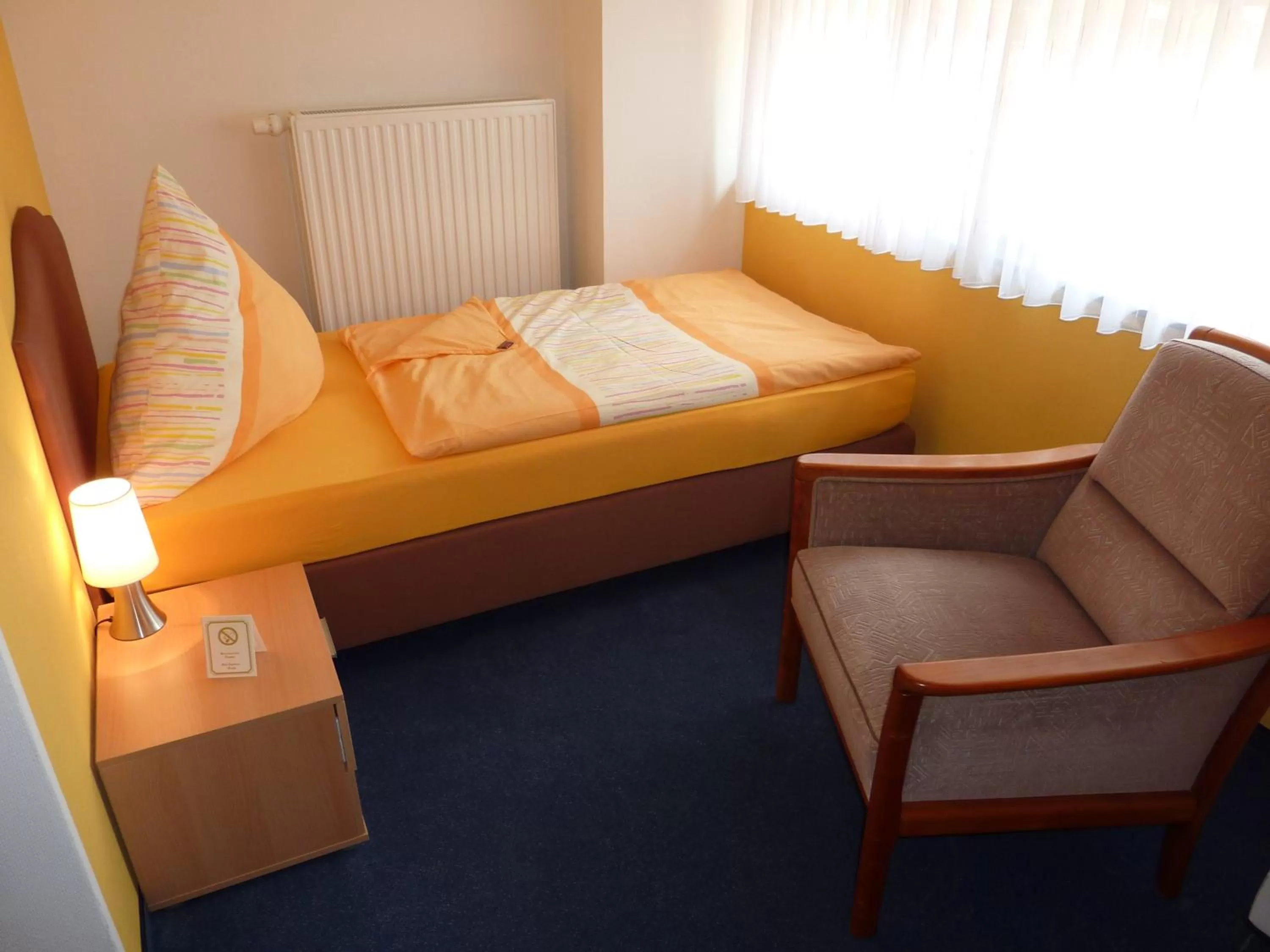 Bed in Kyffhäuserhotel "Goldene Aue"