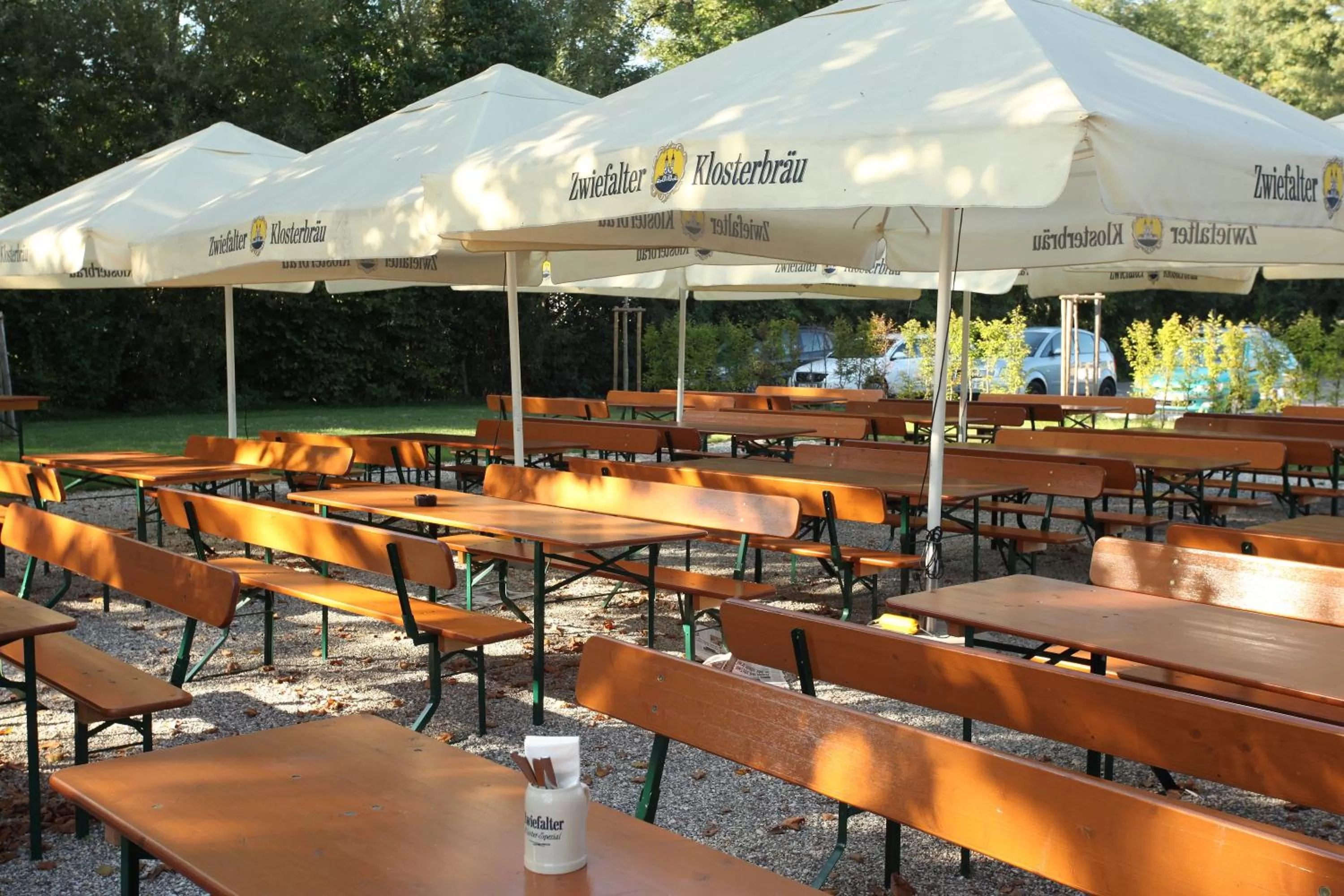 Restaurant/places to eat in Achtender