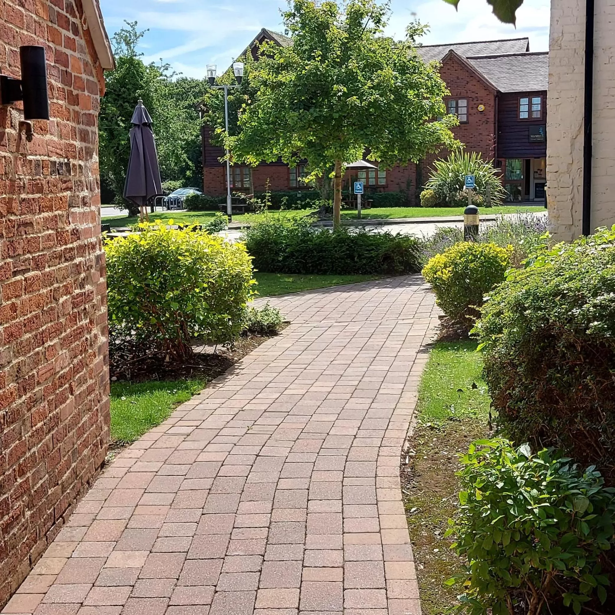 Area and facilities in Meadow Farm Redditch by Marstons Inns