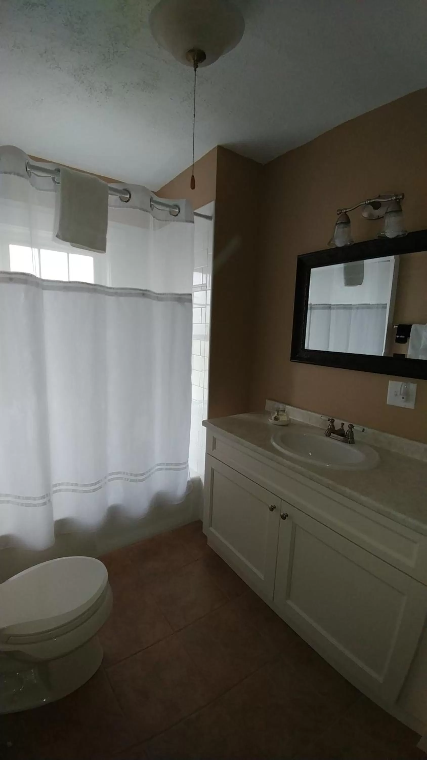 Bathroom in Benjamin Prescott Inn