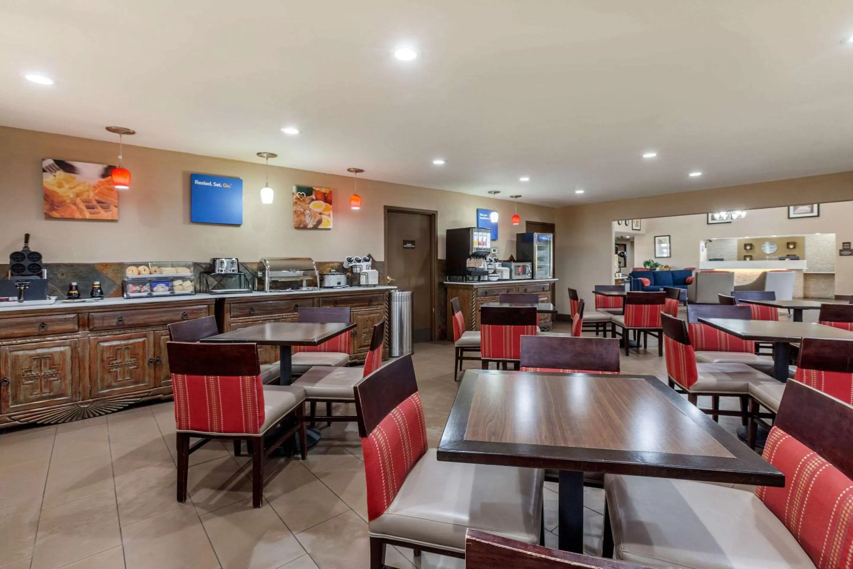 Restaurant/places to eat in Comfort Inn Santa Fe