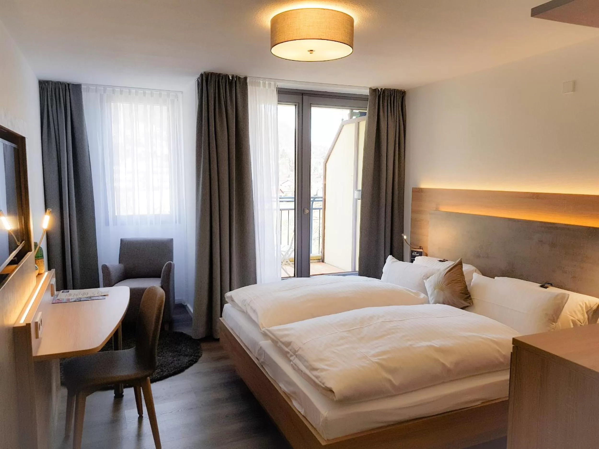 Photo of the whole room, Bed in Hotel Graf Eberhard