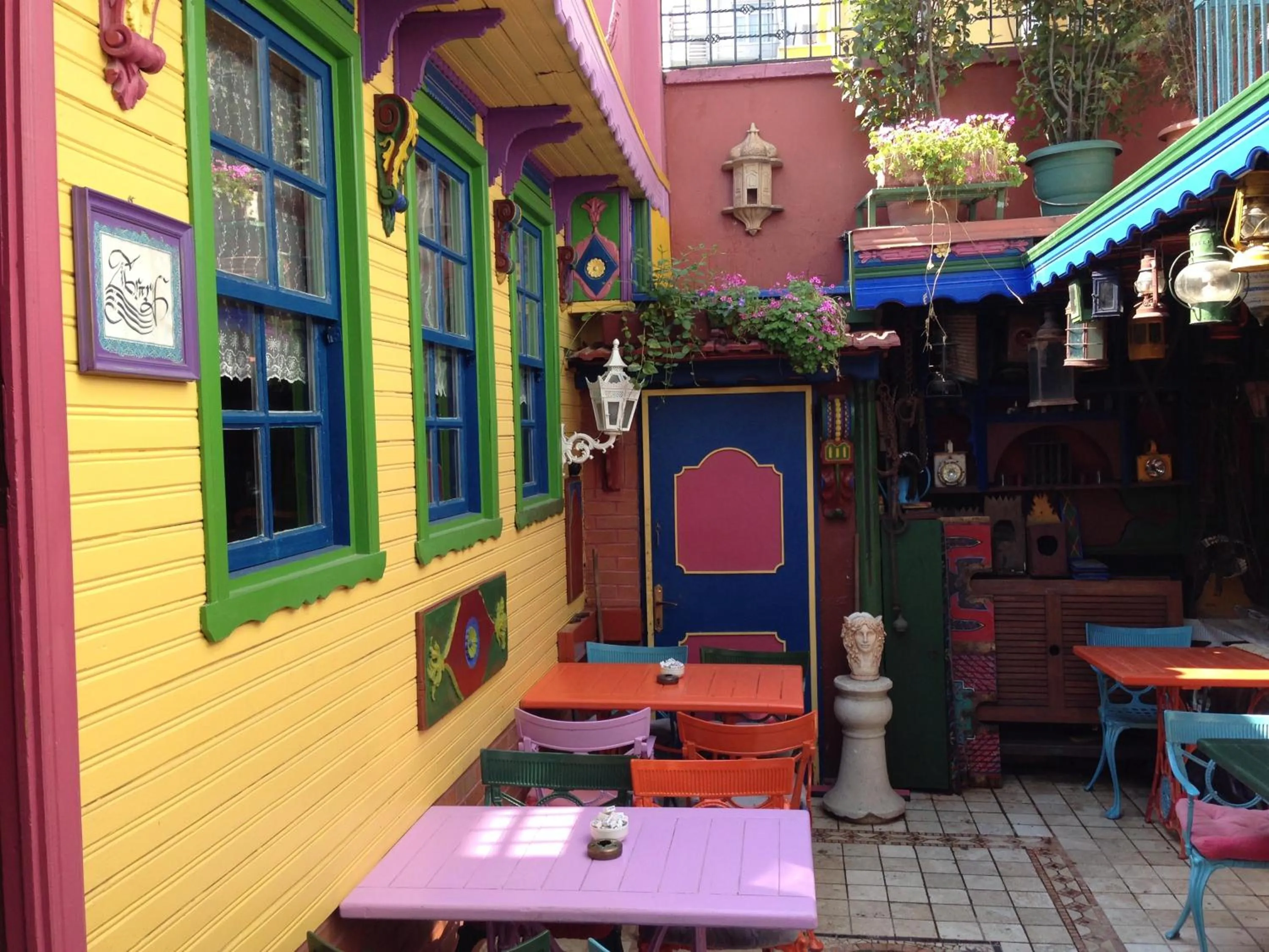 Restaurant/places to eat in Kybele Hotel