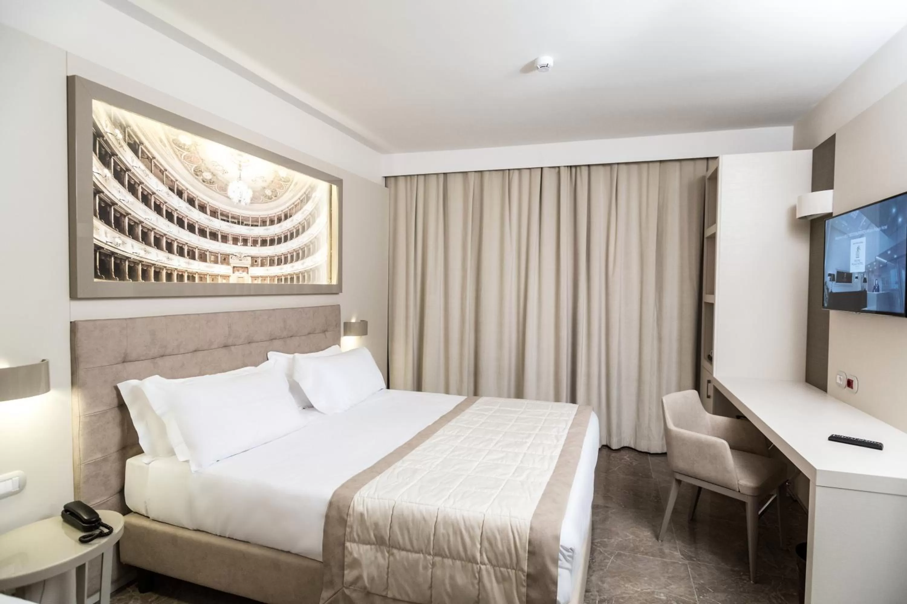 Bedroom, Bed in Best Western Premier Milano Palace Hotel